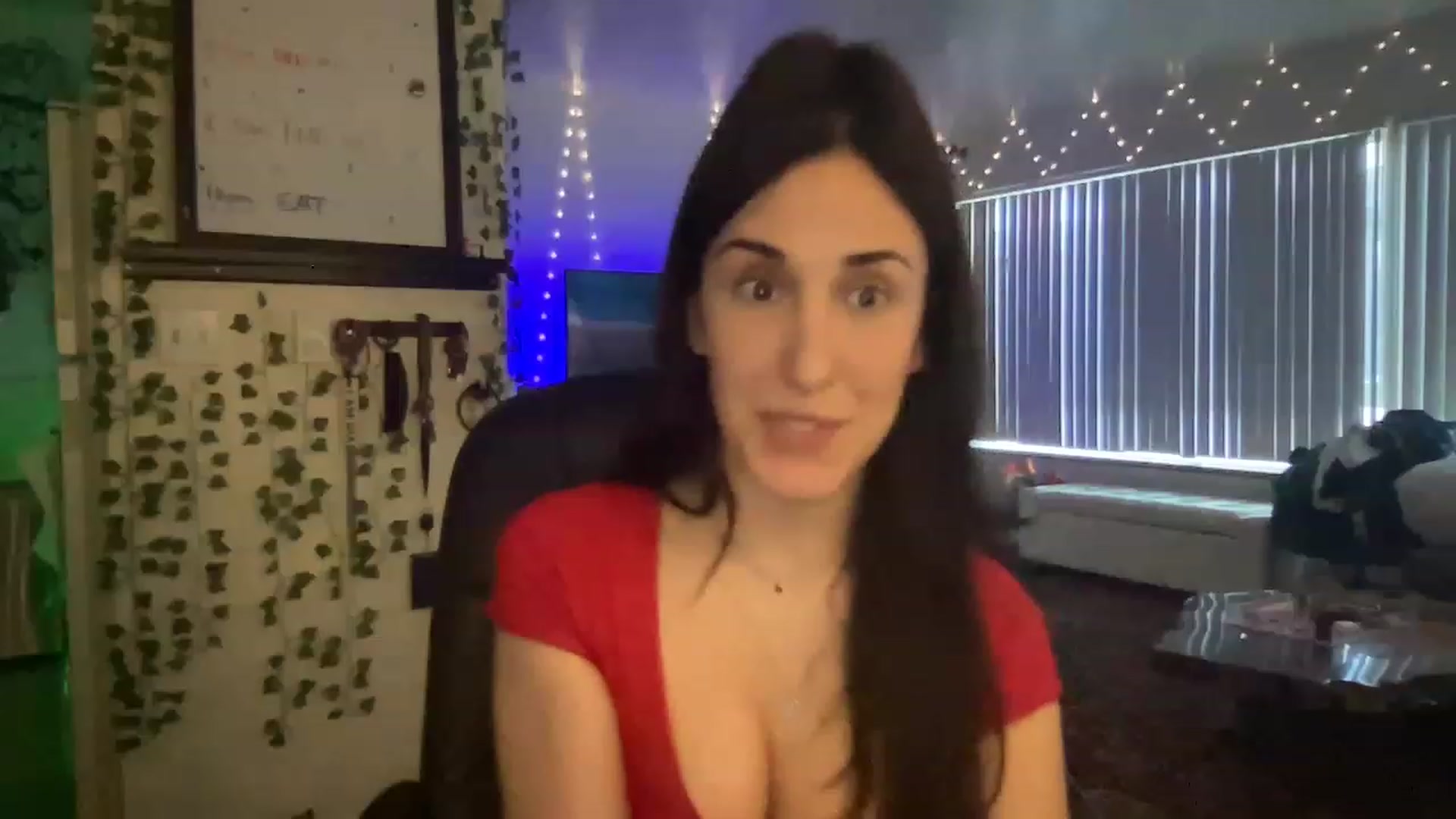 Gallery image thumbnail from LittlePersian's myfreecams stream on, 03/27/2023, 02:25 image 3 of 20