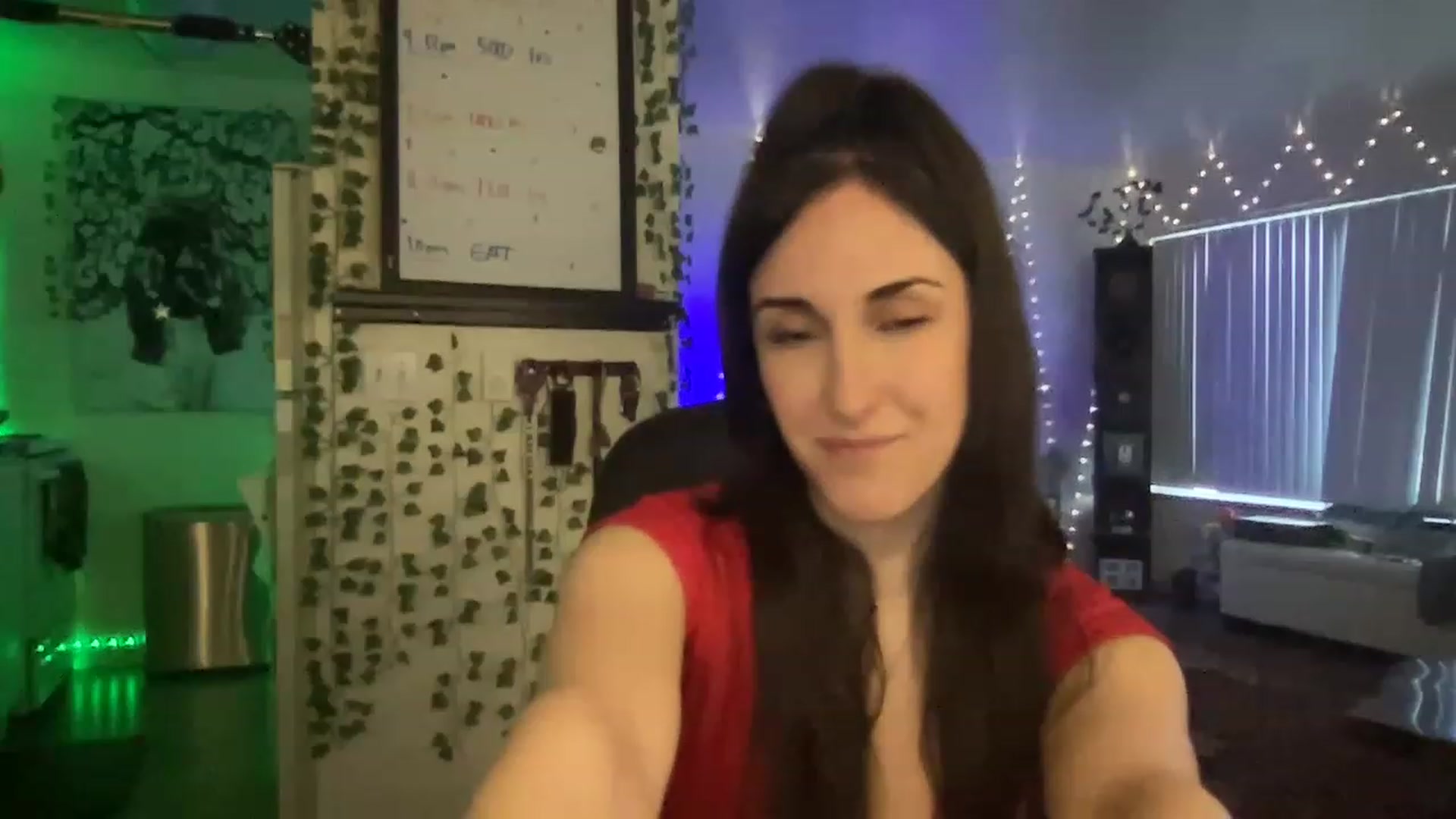 Gallery image thumbnail from LittlePersian's myfreecams stream on, 04/24/2023, 01:58 image 4 of 20