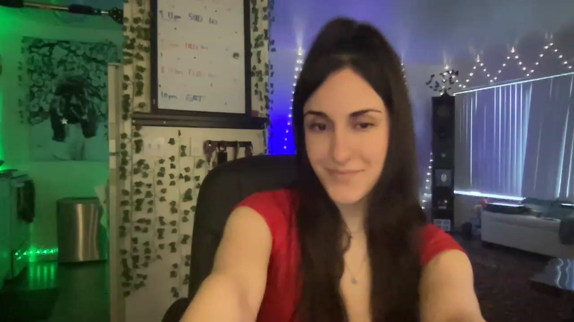 Gallery image thumbnail from LittlePersian's myfreecams stream on, 04/24/2023, 01:58 image 15 of 20