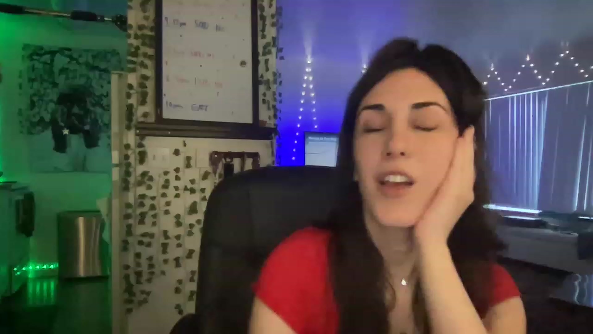 Gallery image thumbnail from LittlePersian's myfreecams stream on, 04/24/2023, 01:58 image 18 of 20