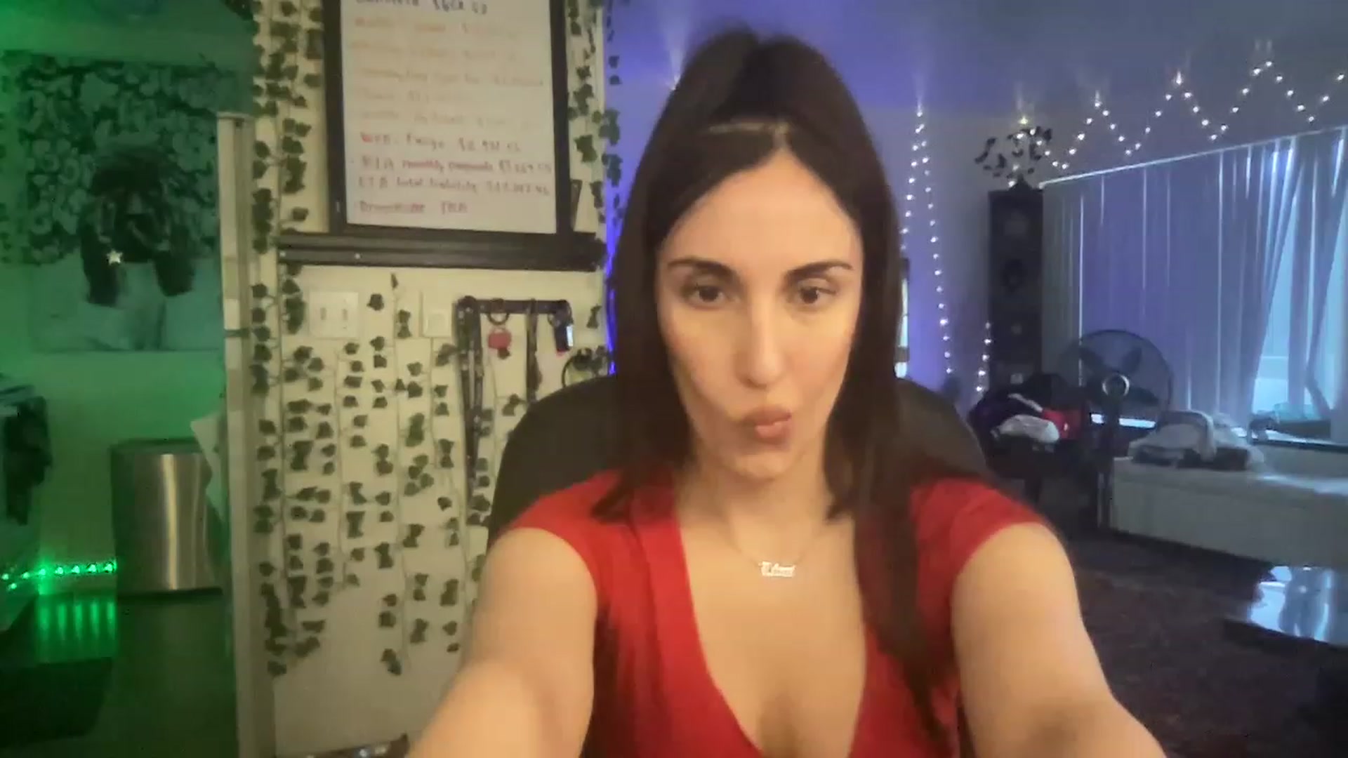 Gallery image thumbnail from LittlePersian's myfreecams stream on, 06/26/2023, 04:15 image 18 of 20
