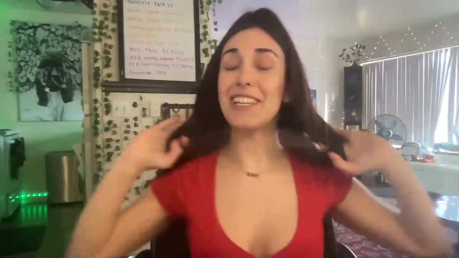 Gallery image thumbnail from LittlePersian's myfreecams stream on, 06/26/2023, 04:15 image 4 of 20