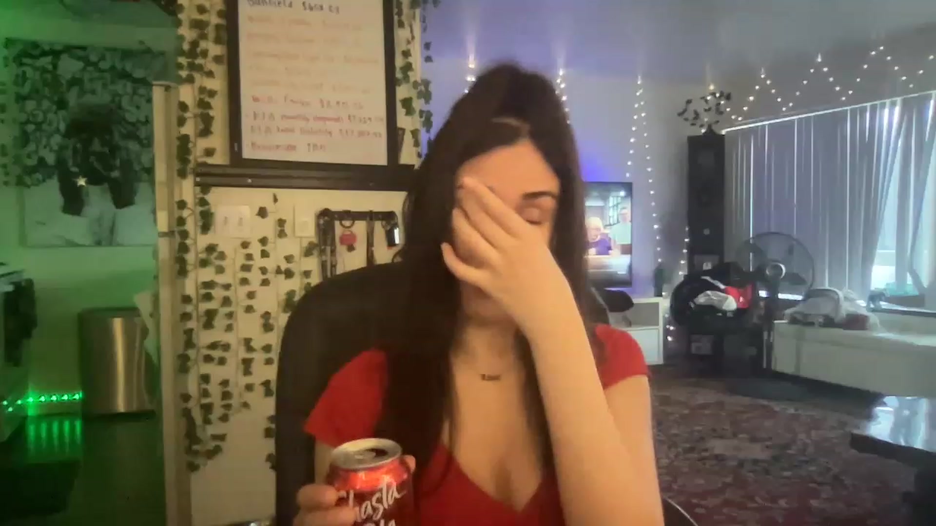 Gallery image thumbnail from LittlePersian's myfreecams stream on, 06/26/2023, 04:15 image 11 of 20