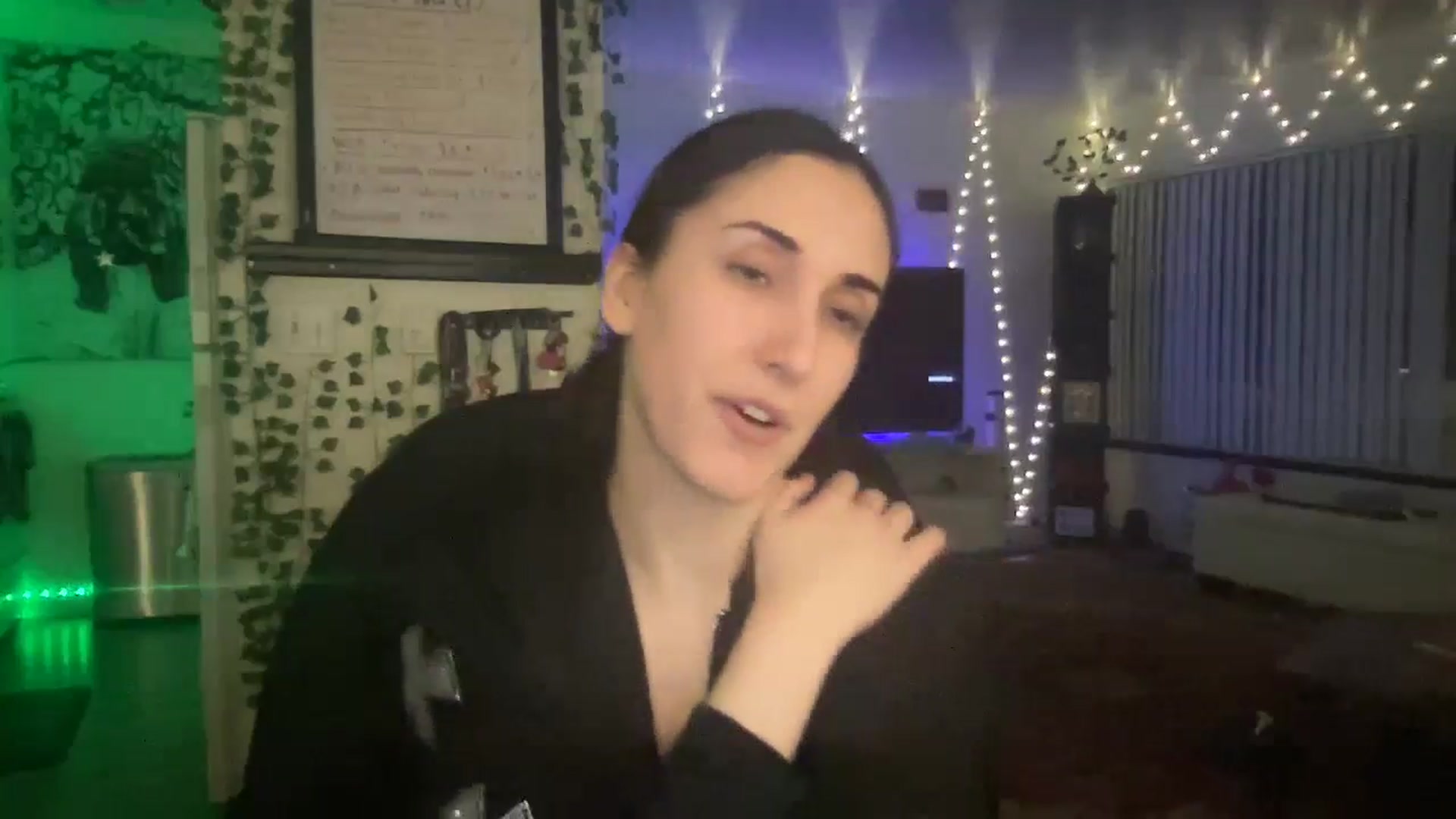 Gallery image thumbnail from LittlePersian's myfreecams stream on, 11/19/2024, 12:45 image 20 of 20