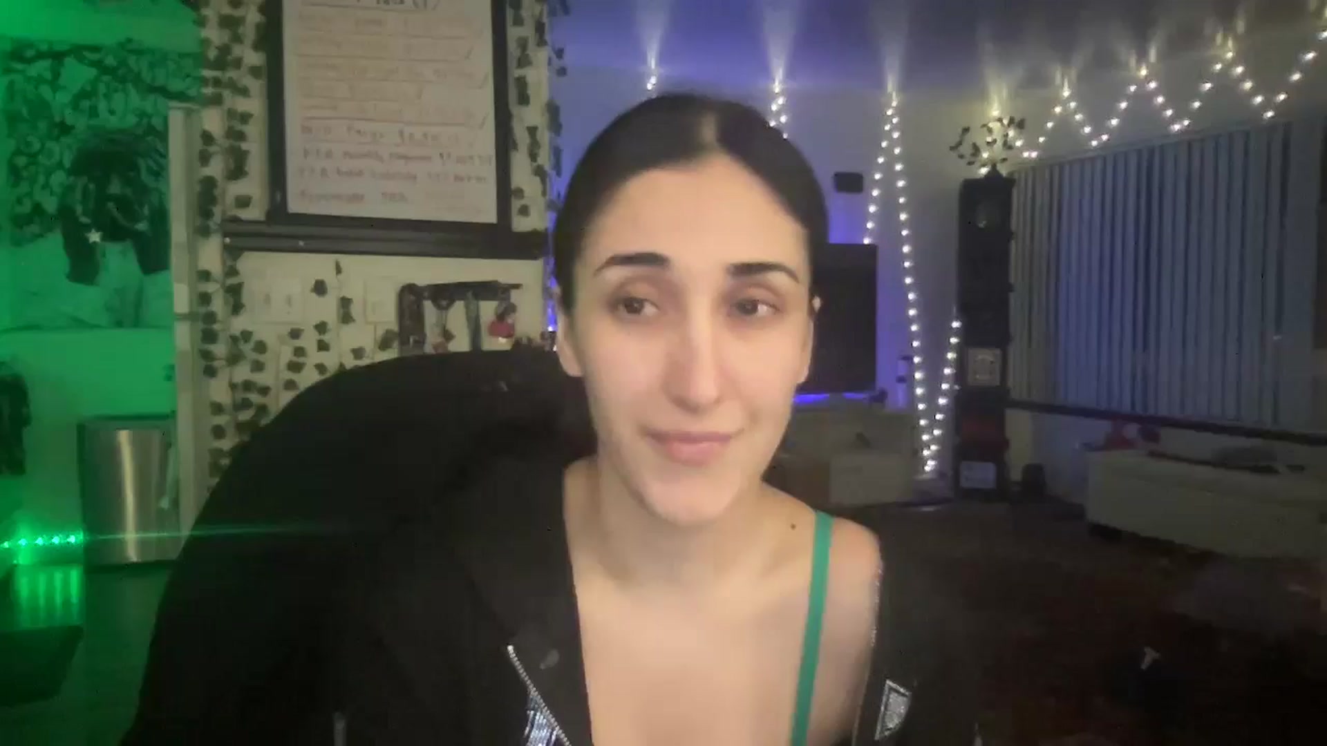 Gallery image thumbnail from LittlePersian's myfreecams stream on, 11/19/2024, 12:45 image 1 of 20
