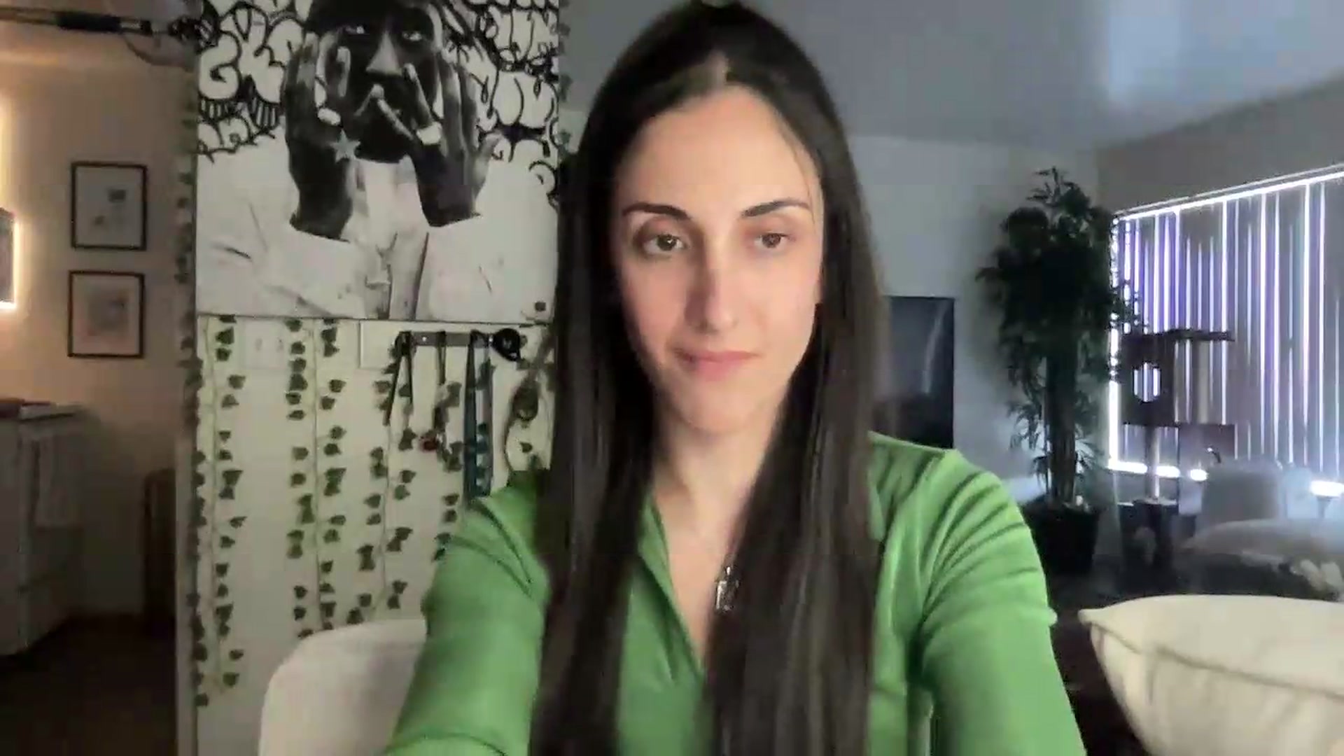 Gallery image thumbnail from LittlePersian's myfreecams stream on, 06/07/2026, 16:23 image 6 of 20
