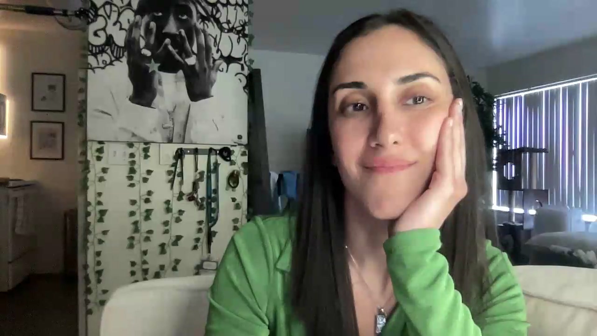 Gallery image thumbnail from LittlePersian's myfreecams stream on, 06/07/2026, 16:23 image 13 of 20