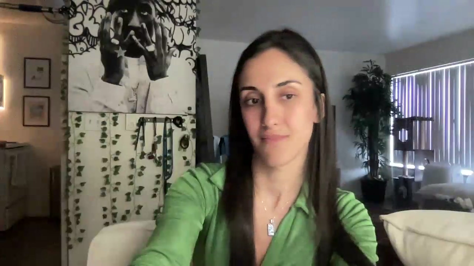 Gallery image thumbnail from LittlePersian's myfreecams stream on, 06/07/2026, 16:23 image 15 of 20