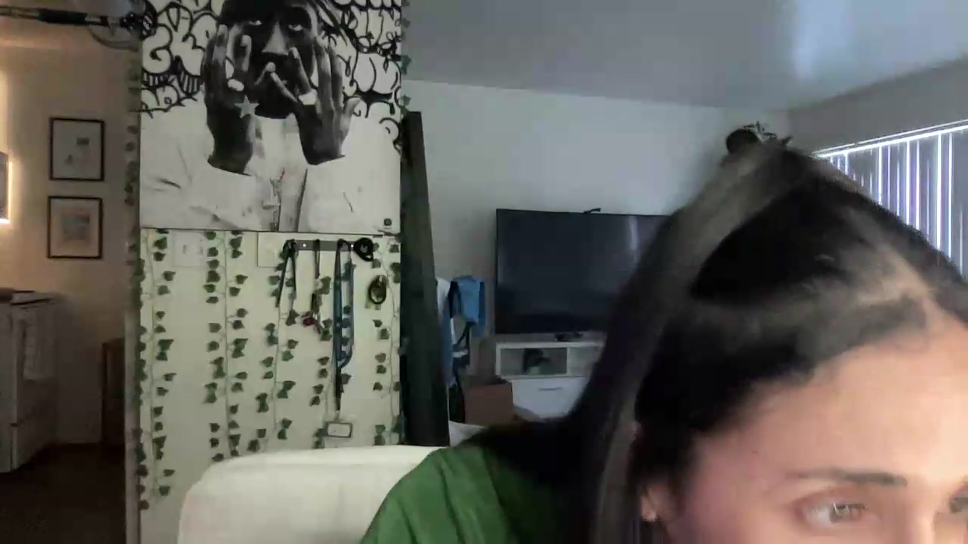 Gallery image thumbnail from LittlePersian's myfreecams stream on, 06/07/2026, 16:23 image 18 of 20