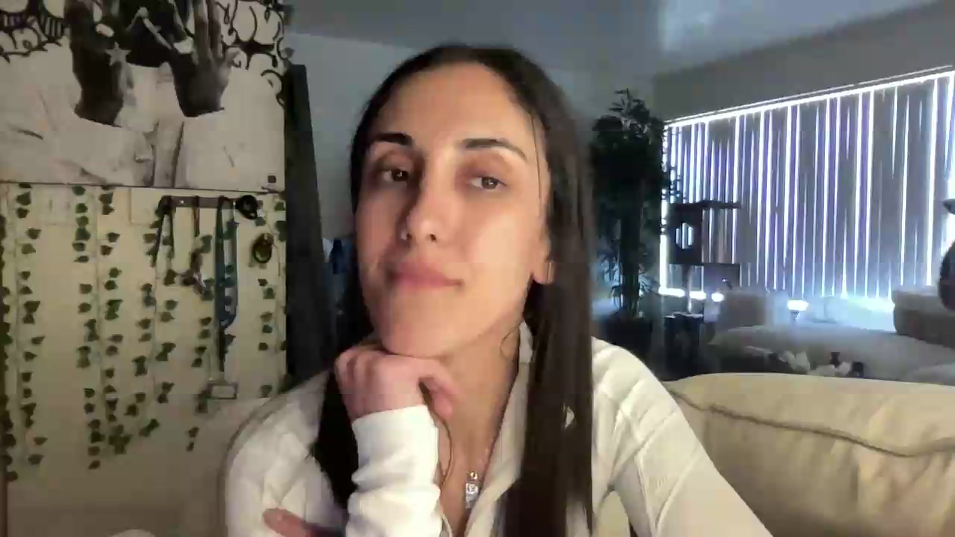 Gallery image thumbnail from LittlePersian's myfreecams stream on, 06/07/2026, 19:20 image 4 of 20