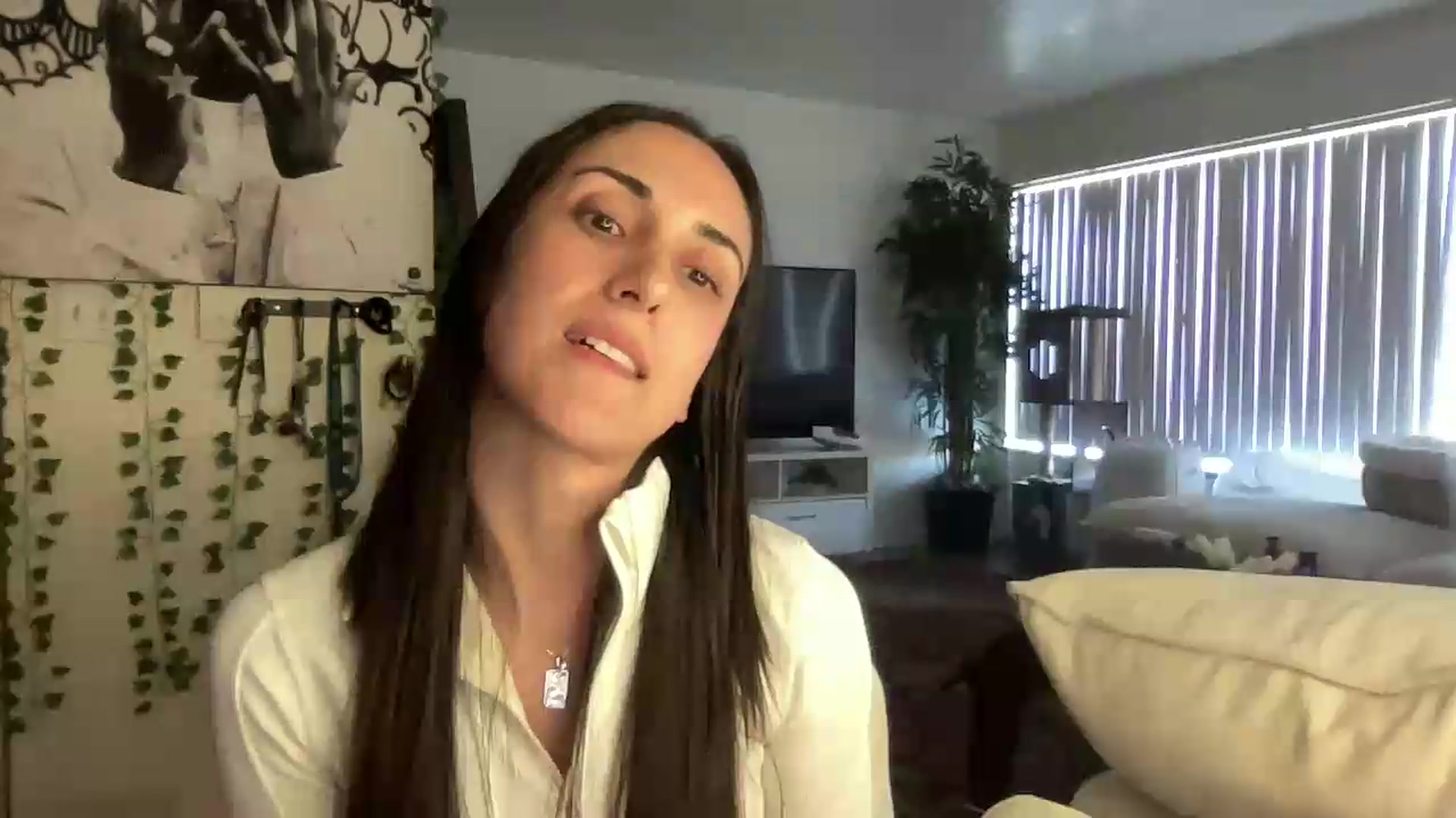 Gallery image thumbnail from LittlePersian's myfreecams stream on, 06/07/2026, 19:20 image 10 of 20