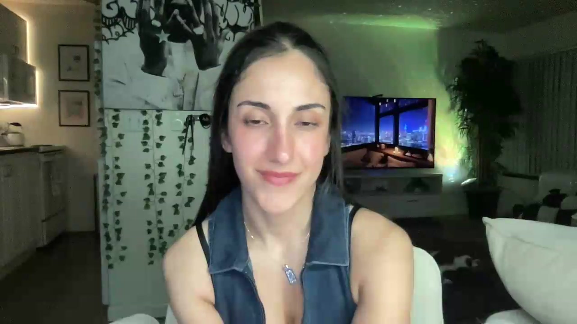 Gallery image thumbnail from LittlePersian's myfreecams stream on, 06/14/2026, 09:28 image 19 of 20