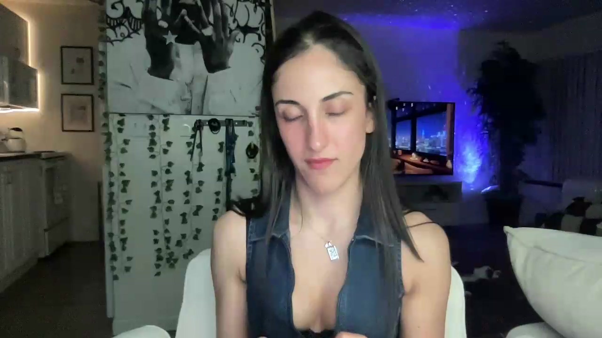 Gallery image thumbnail from LittlePersian's myfreecams stream on, 06/14/2026, 09:28 image 20 of 20