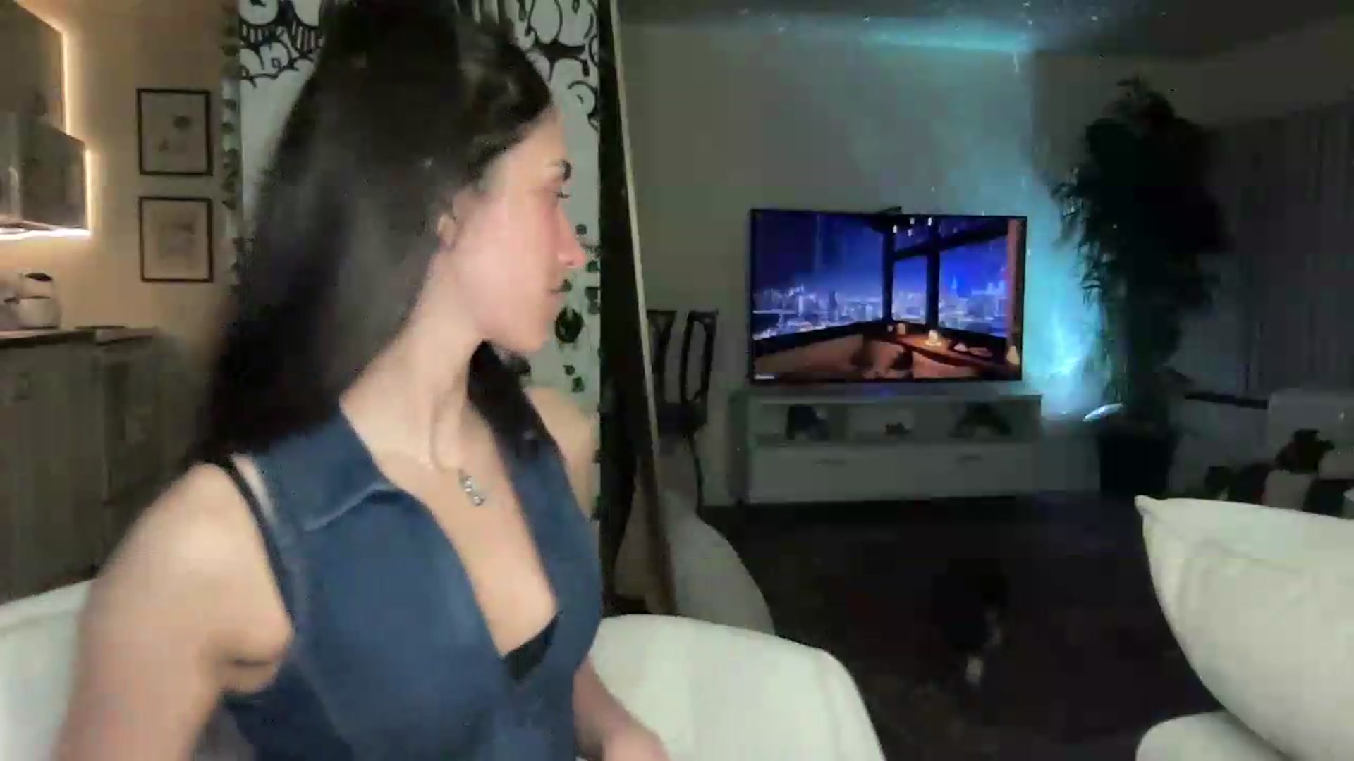 Gallery image thumbnail from LittlePersian's myfreecams stream on, 06/14/2026, 09:28 image 14 of 20
