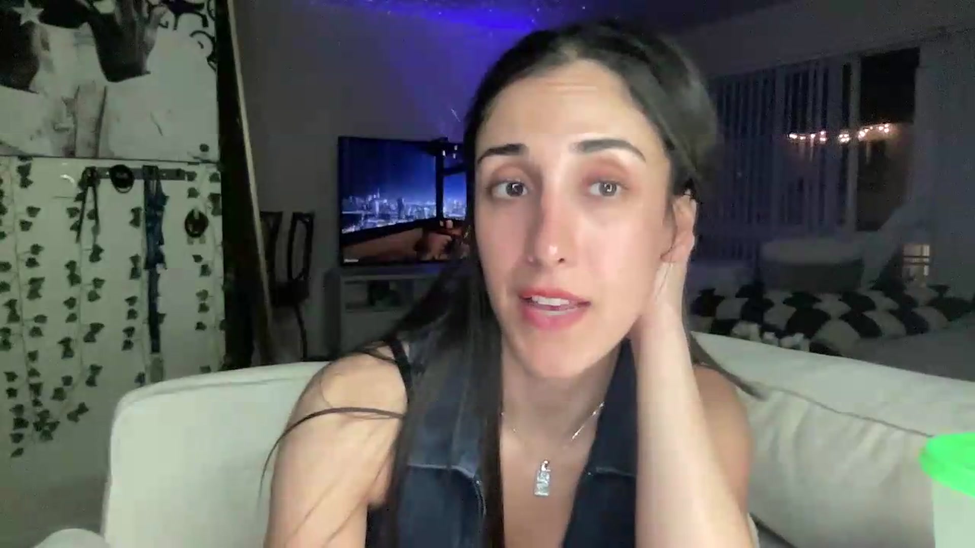Gallery image thumbnail from LittlePersian's myfreecams stream on, 06/14/2026, 10:33 image 18 of 20