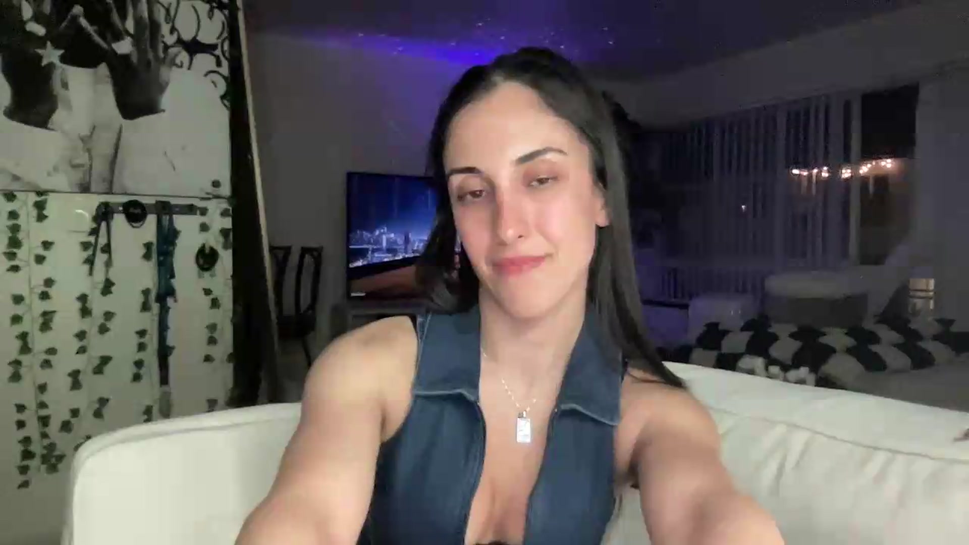 Gallery image thumbnail from LittlePersian's myfreecams stream on, 06/14/2026, 11:24 image 2 of 20