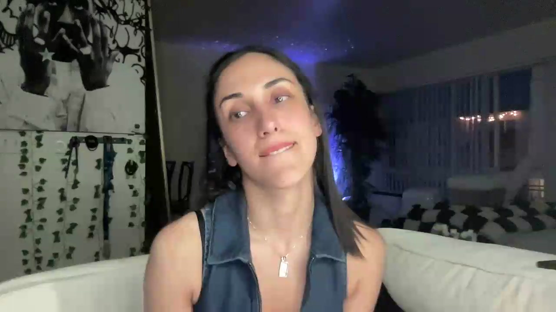 Gallery image thumbnail from LittlePersian's myfreecams stream on, 06/14/2026, 11:24 image 19 of 20