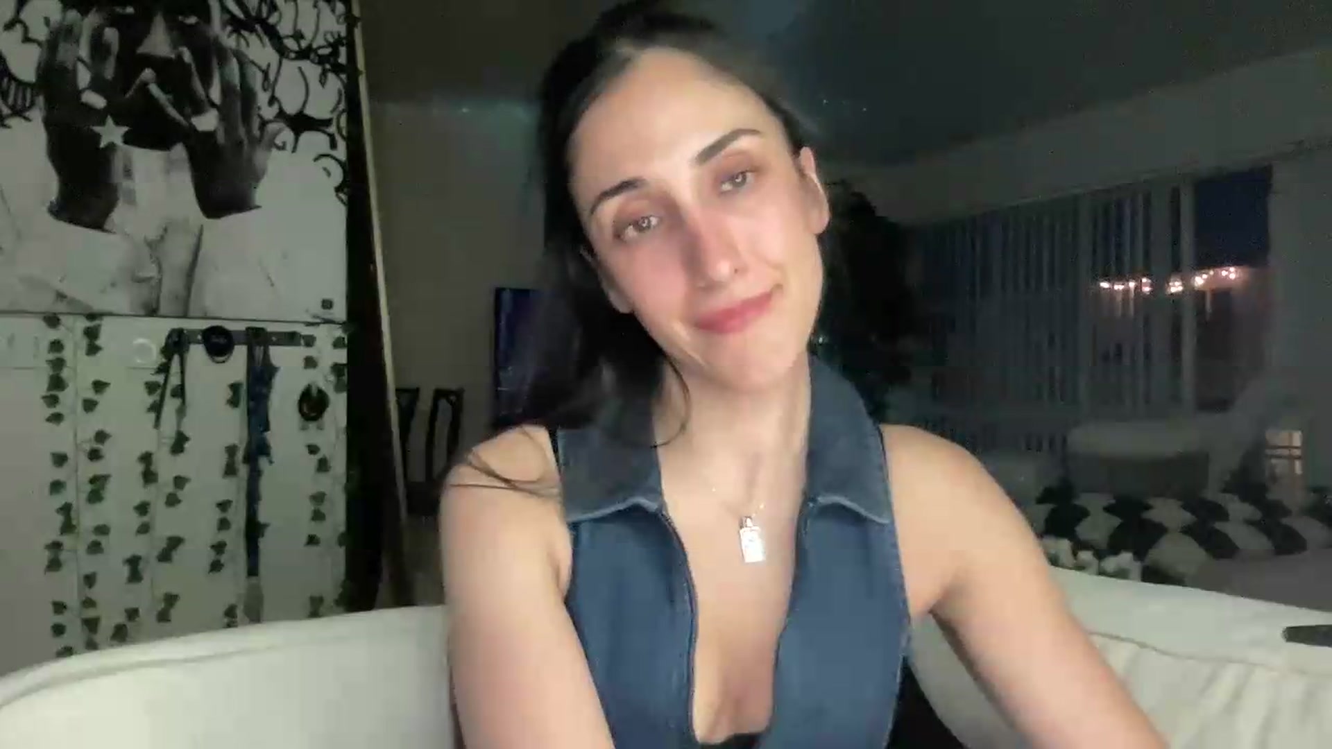 Gallery image thumbnail from LittlePersian's myfreecams stream on, 06/14/2026, 11:24 image 16 of 20