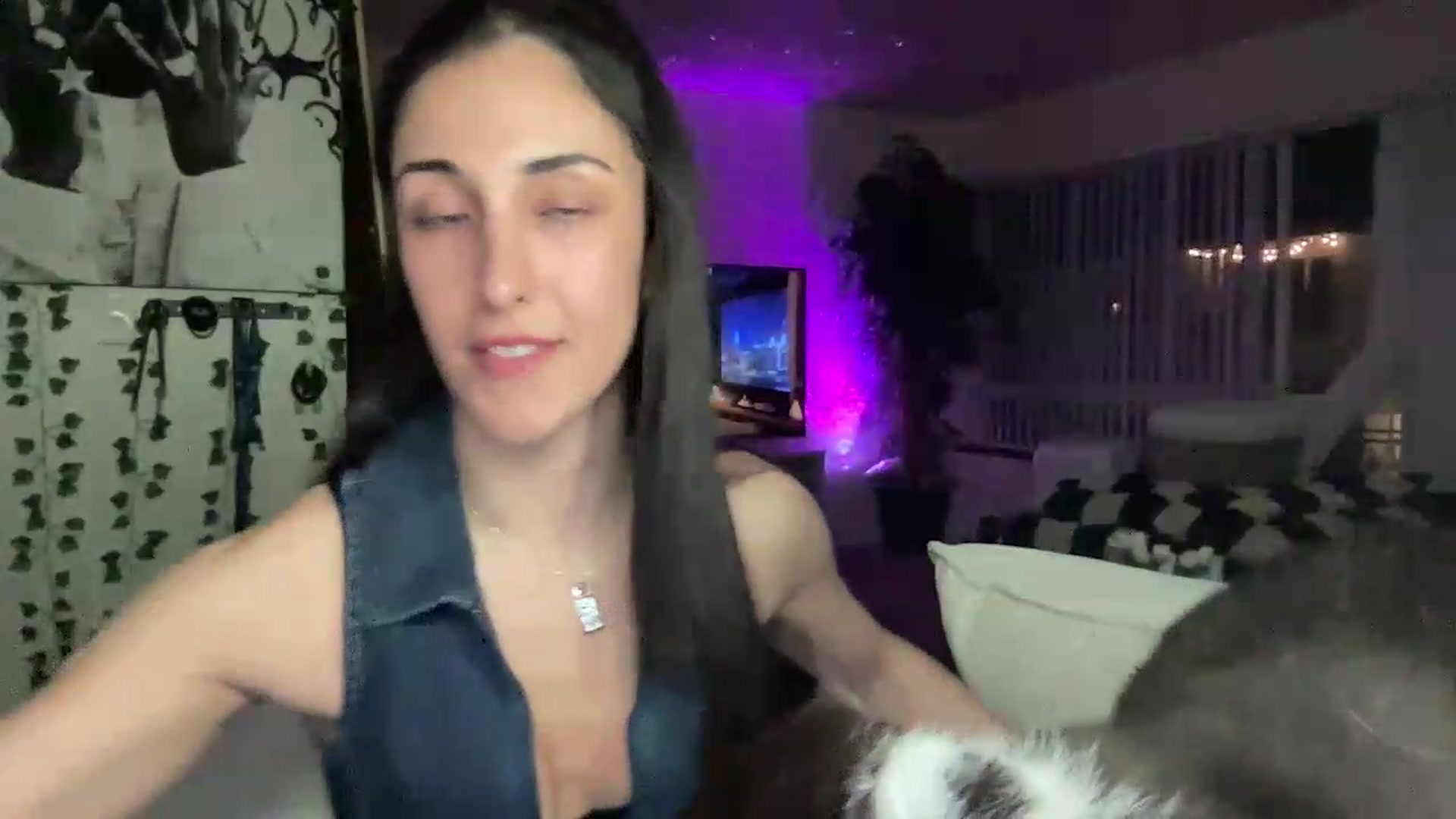 Gallery image thumbnail from LittlePersian's myfreecams stream on, 06/14/2026, 11:24 image 5 of 20