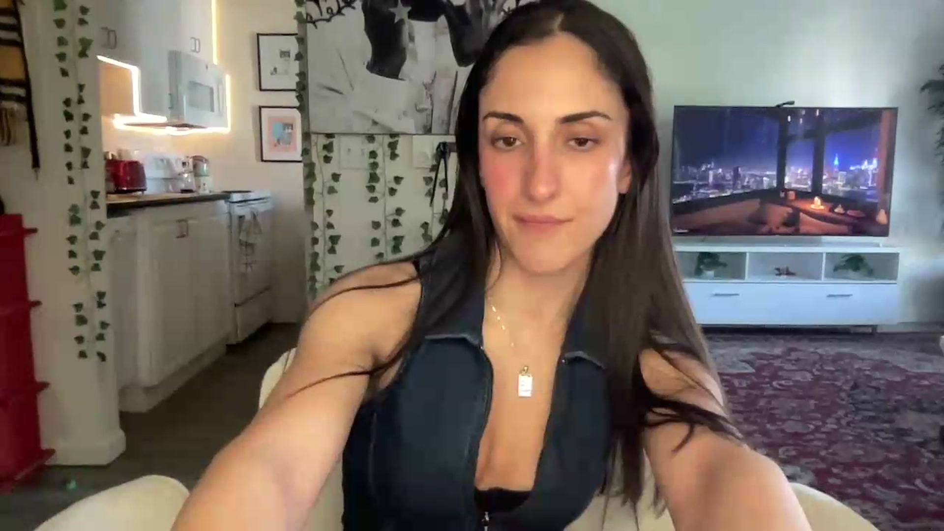 Gallery image thumbnail from LittlePersian's myfreecams stream on, 06/14/2026, 16:17 image 7 of 20