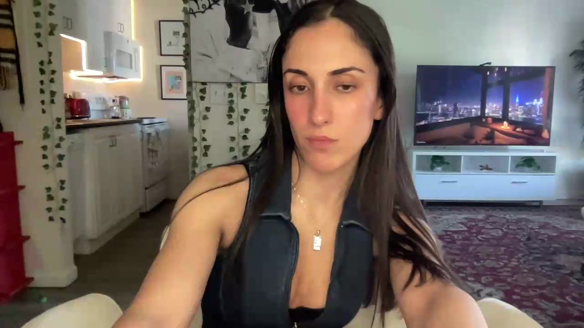 Gallery image thumbnail from LittlePersian's myfreecams stream on, 06/14/2026, 16:17 image 8 of 20