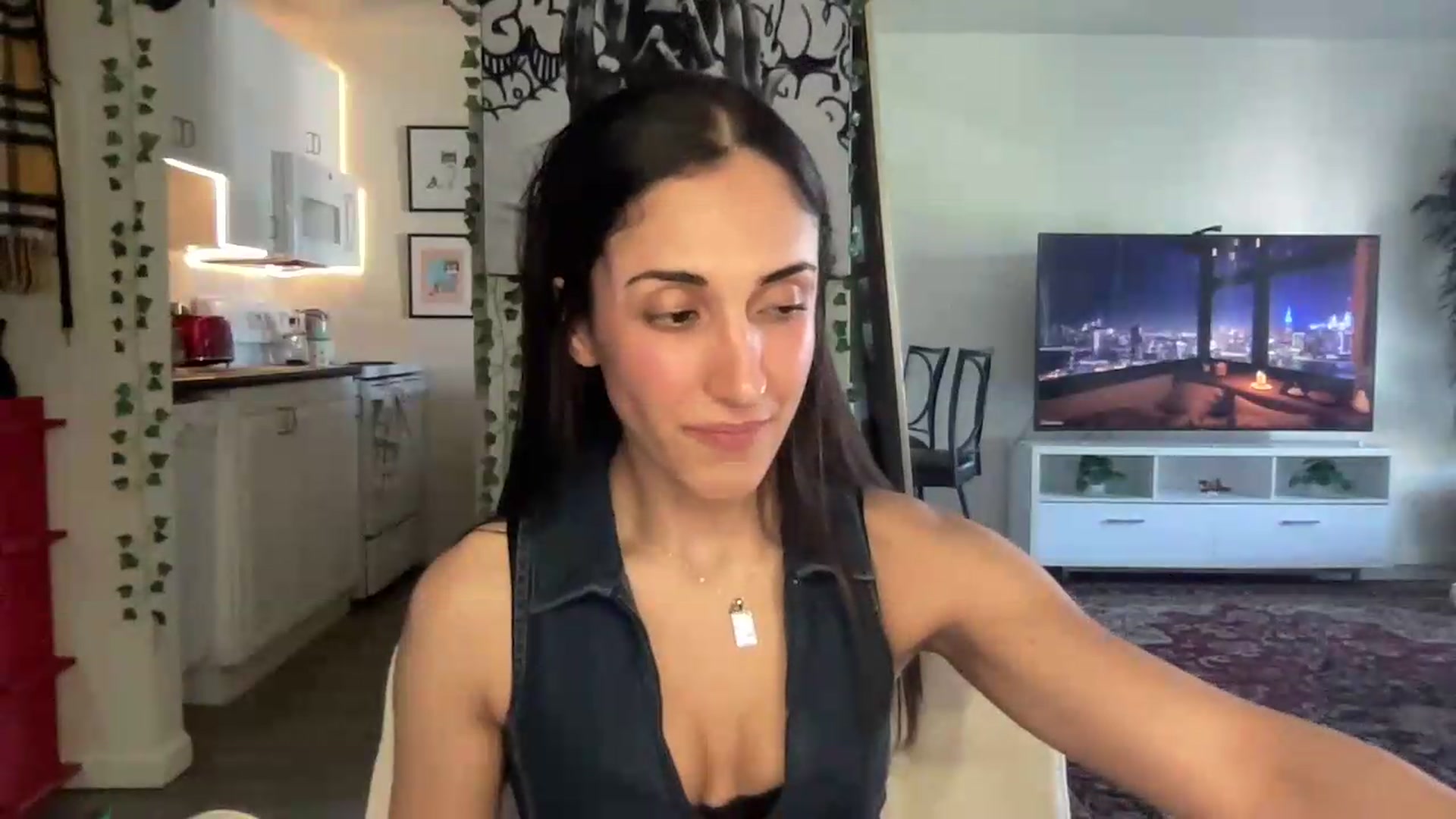 Gallery image thumbnail from LittlePersian's myfreecams stream on, 06/14/2026, 16:17 image 14 of 20