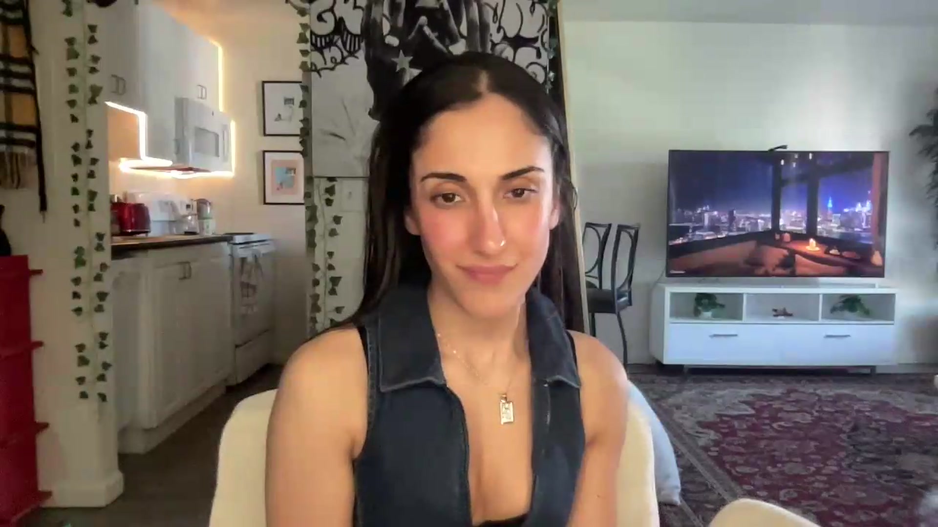 Gallery image thumbnail from LittlePersian's myfreecams stream on, 06/14/2026, 16:17 image 13 of 20