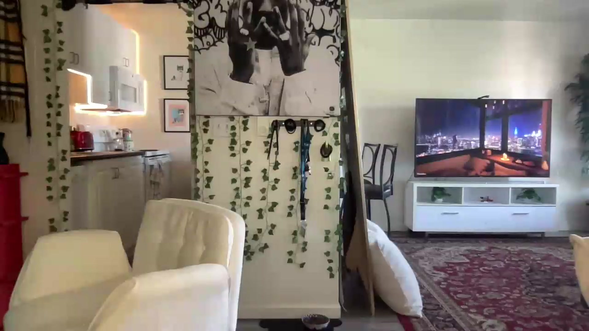 Gallery image thumbnail from LittlePersian's myfreecams stream on, 06/14/2026, 17:09 image 15 of 20