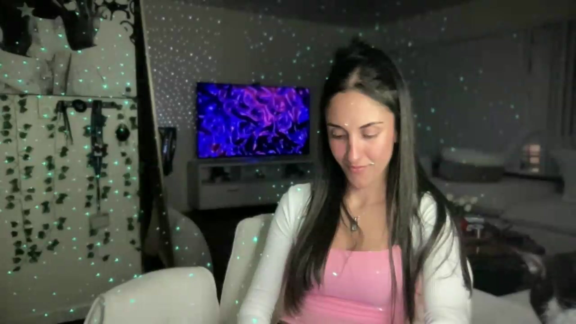 Gallery image thumbnail from LittlePersian's myfreecams stream on, 07/12/2026, 09:36 image 15 of 20
