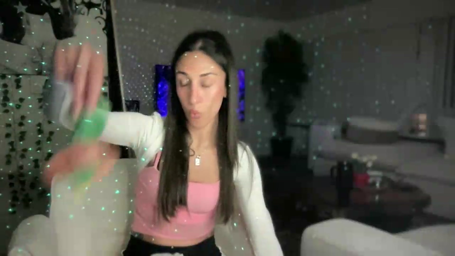 Gallery image thumbnail from LittlePersian's myfreecams stream on, 07/12/2026, 09:36 image 10 of 20