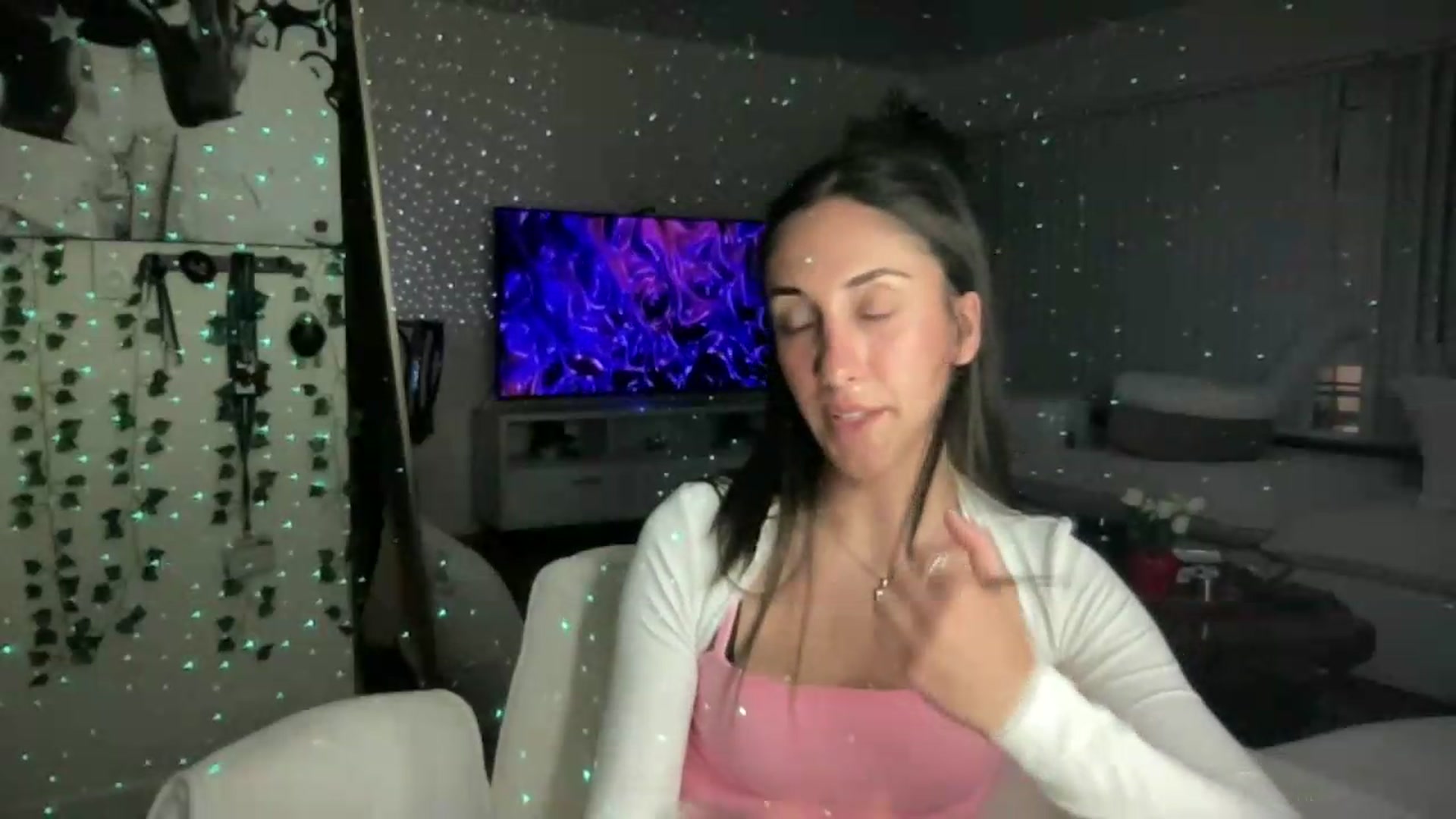 Gallery image thumbnail from LittlePersian's myfreecams stream on, 07/12/2026, 10:01 image 3 of 20
