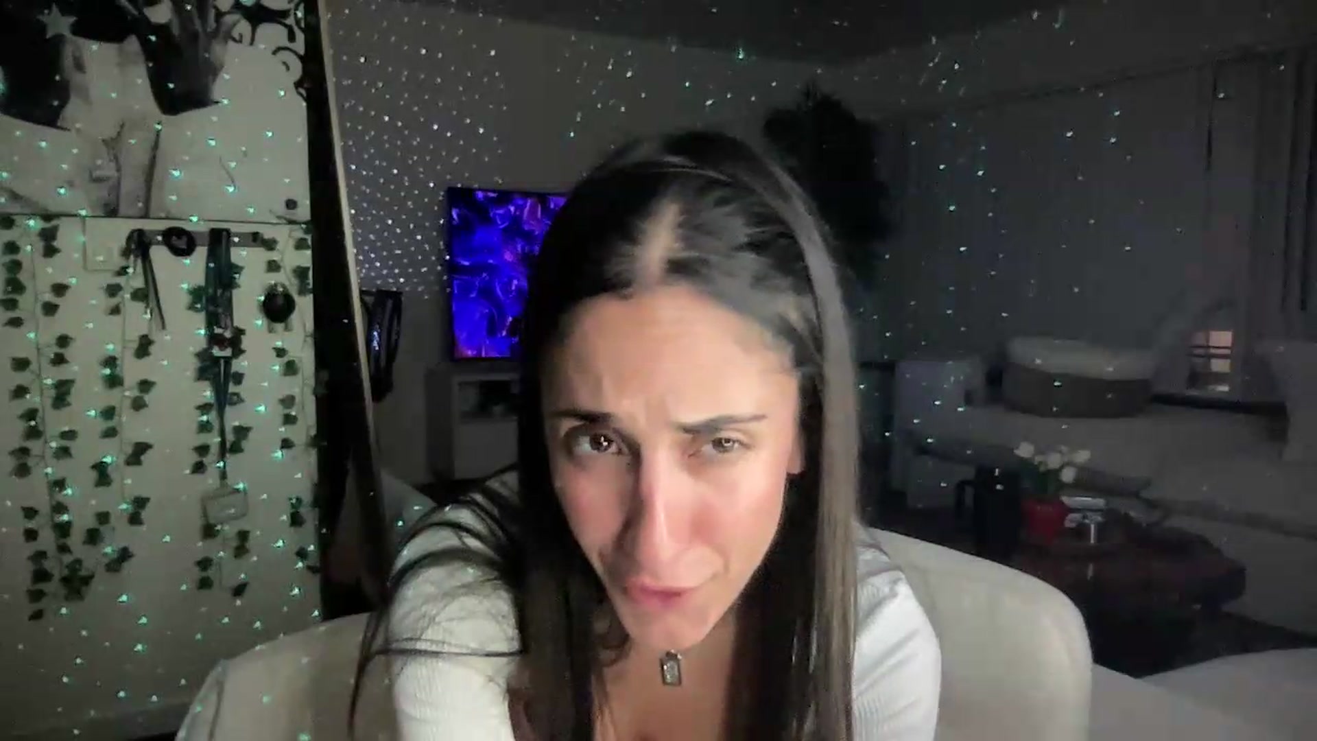 Gallery image thumbnail from LittlePersian's myfreecams stream on, 07/12/2026, 10:01 image 5 of 20