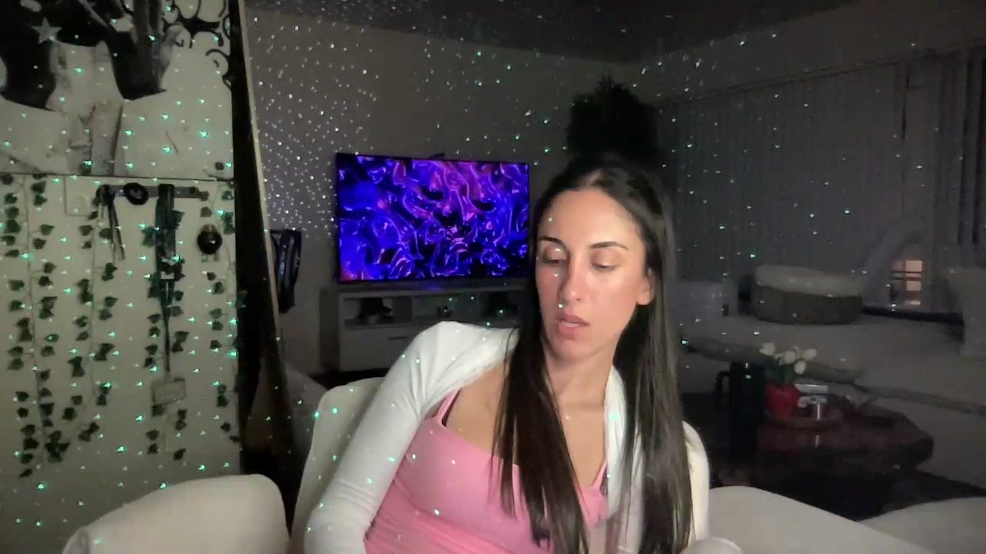 Gallery image thumbnail from LittlePersian's myfreecams stream on, 07/12/2026, 10:01 image 17 of 20