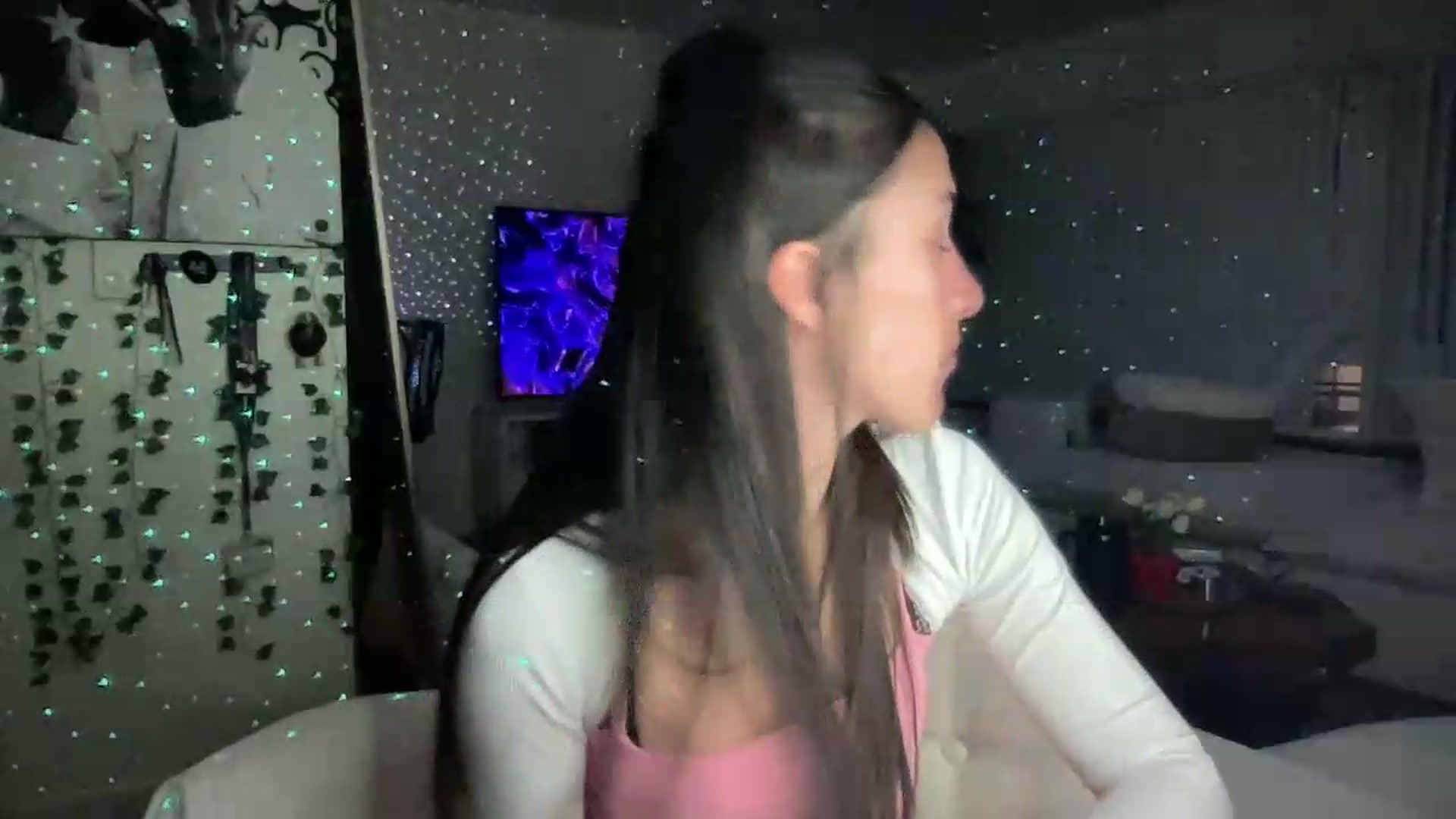 Gallery image thumbnail from LittlePersian's myfreecams stream on, 07/12/2026, 10:01 image 4 of 20