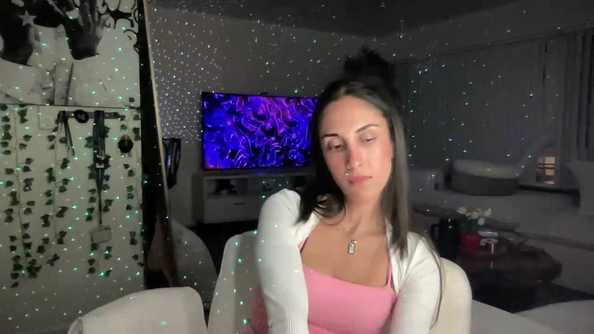 Gallery image thumbnail from LittlePersian's myfreecams stream on, 07/12/2026, 10:01 image 9 of 20