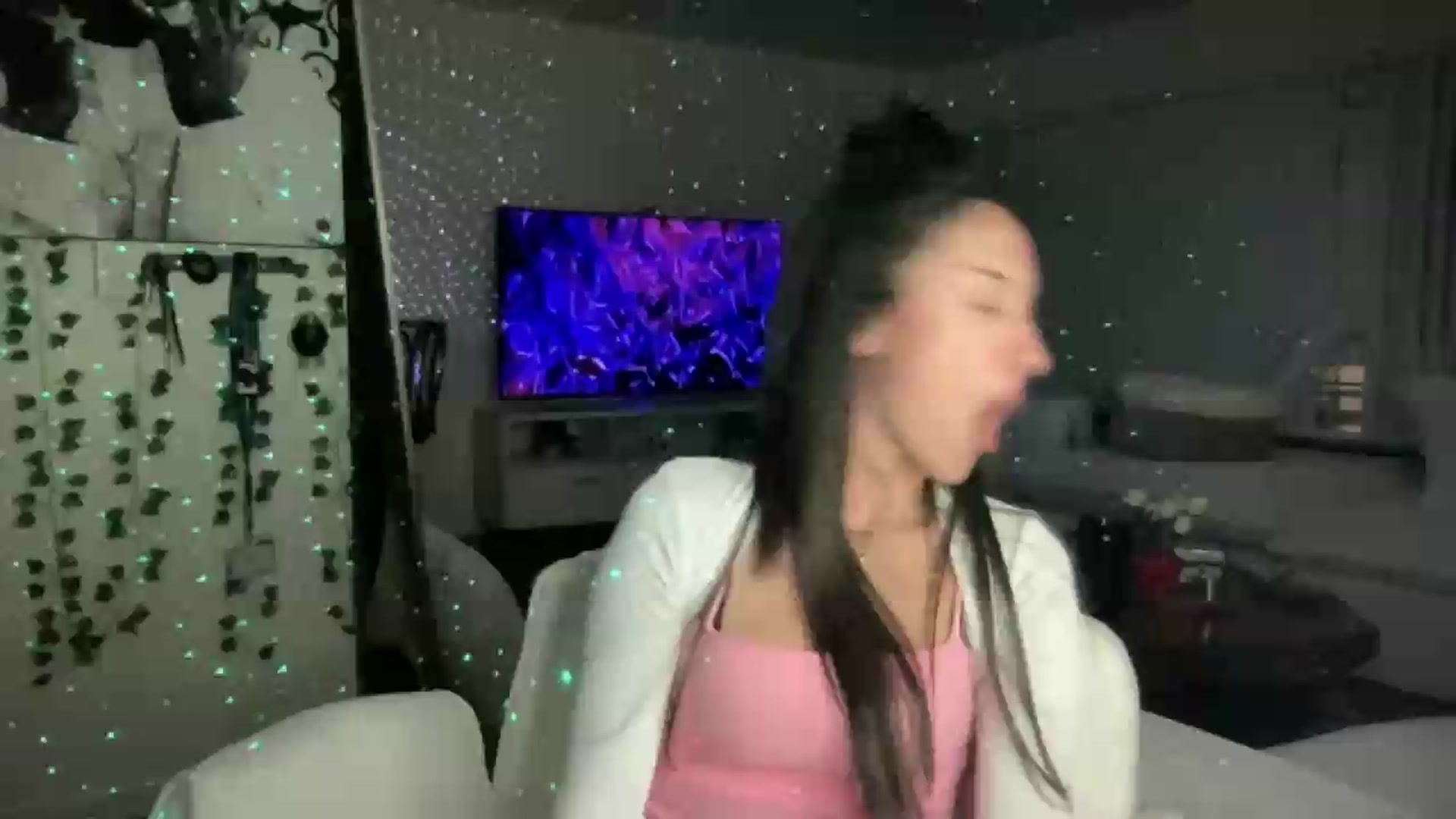 Gallery image thumbnail from LittlePersian's myfreecams stream on, 07/12/2026, 10:01 image 1 of 20