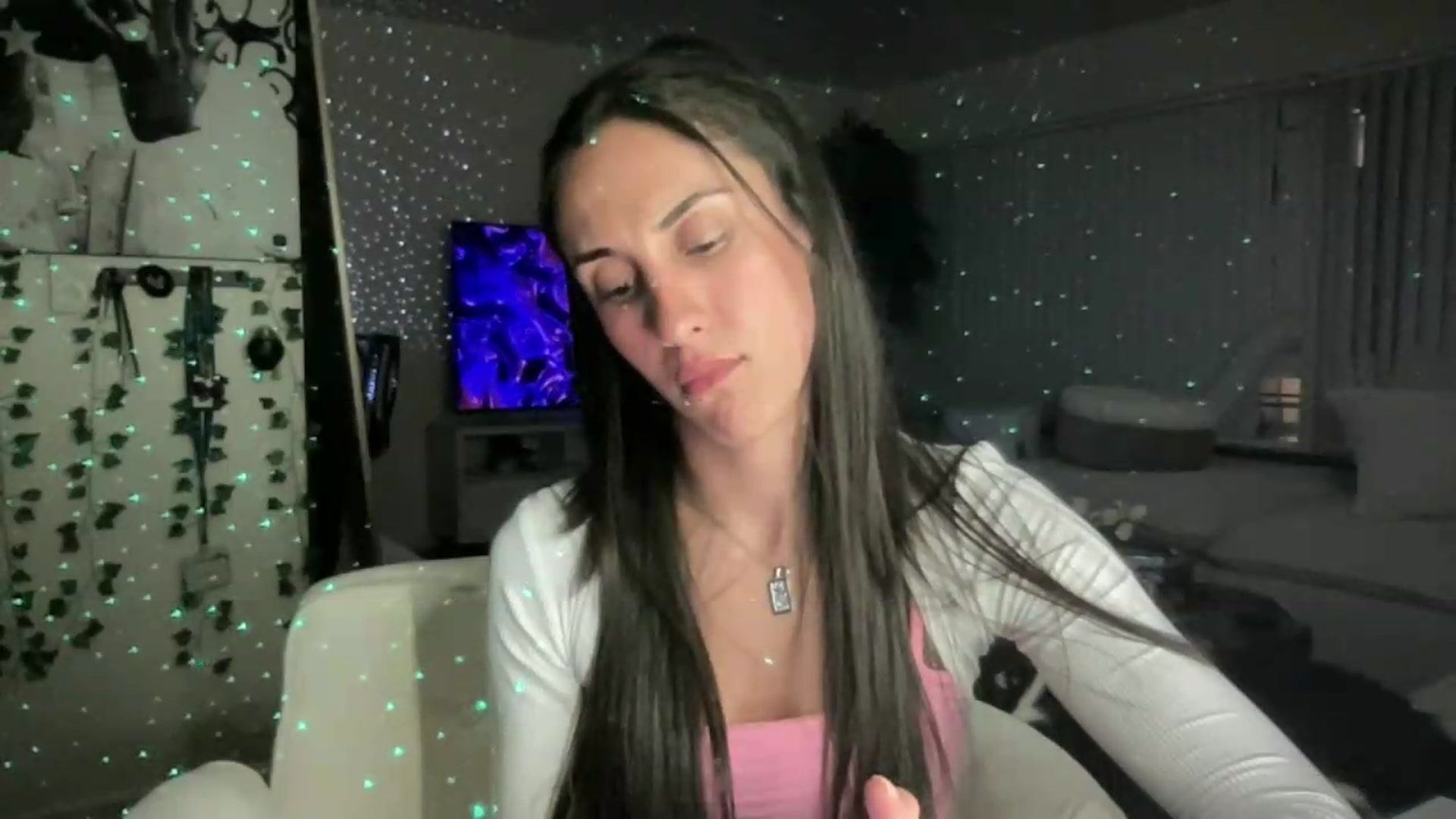 Gallery image thumbnail from LittlePersian's myfreecams stream on, 07/12/2026, 10:50 image 9 of 20