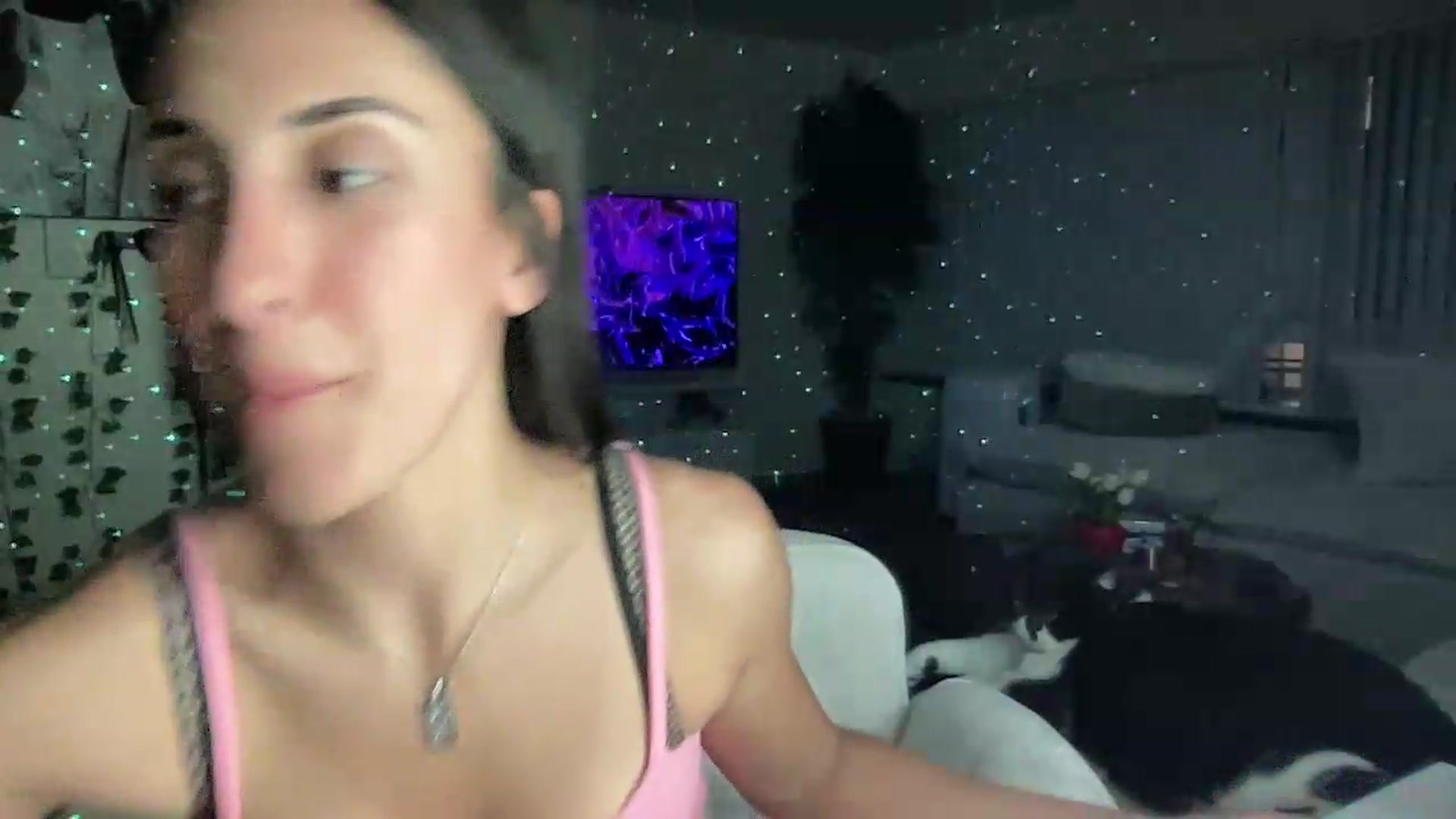 Gallery image thumbnail from LittlePersian's myfreecams stream on, 07/12/2026, 10:50 image 16 of 20