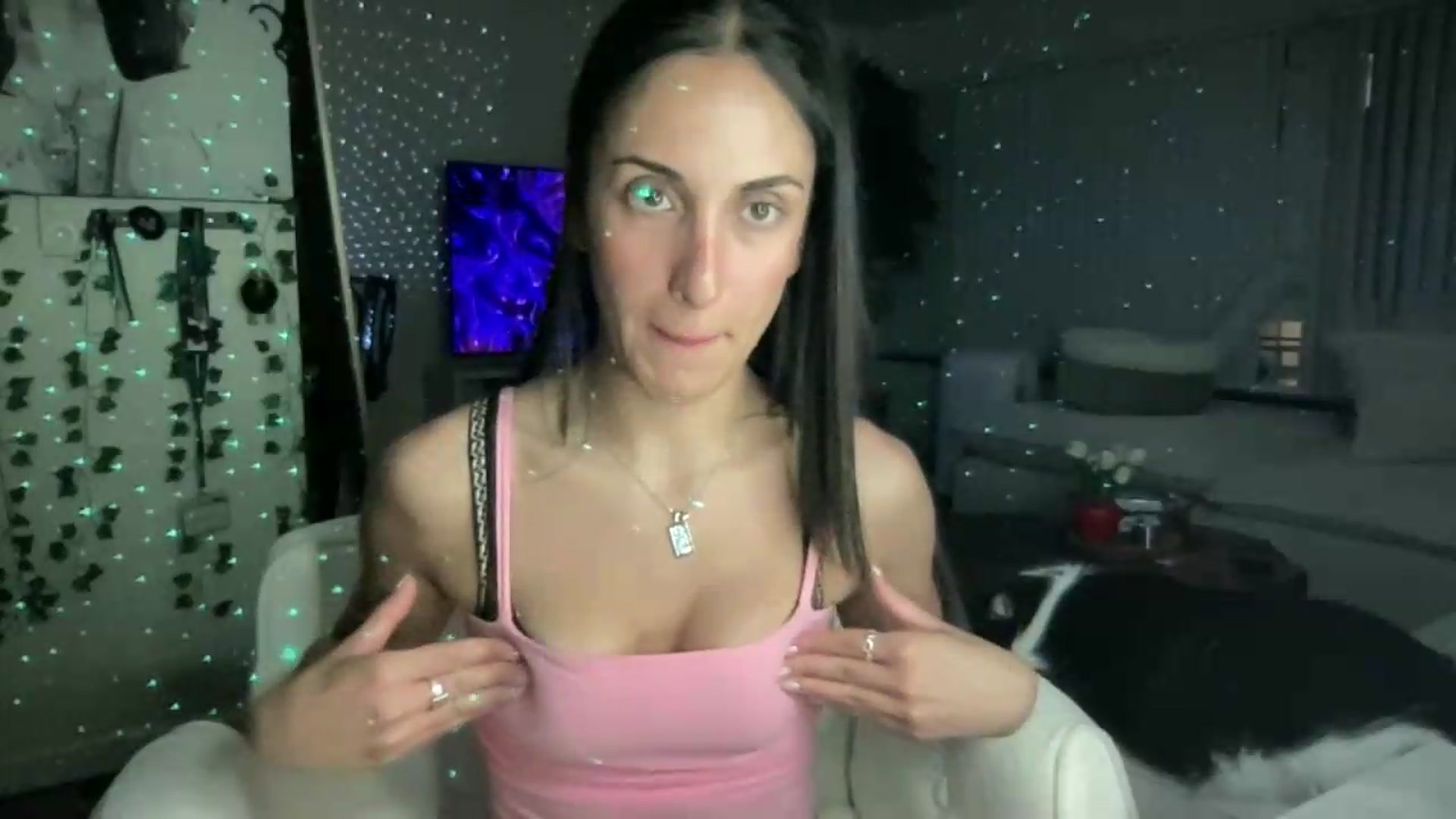 Gallery image thumbnail from LittlePersian's myfreecams stream on, 07/12/2026, 10:50 image 13 of 20