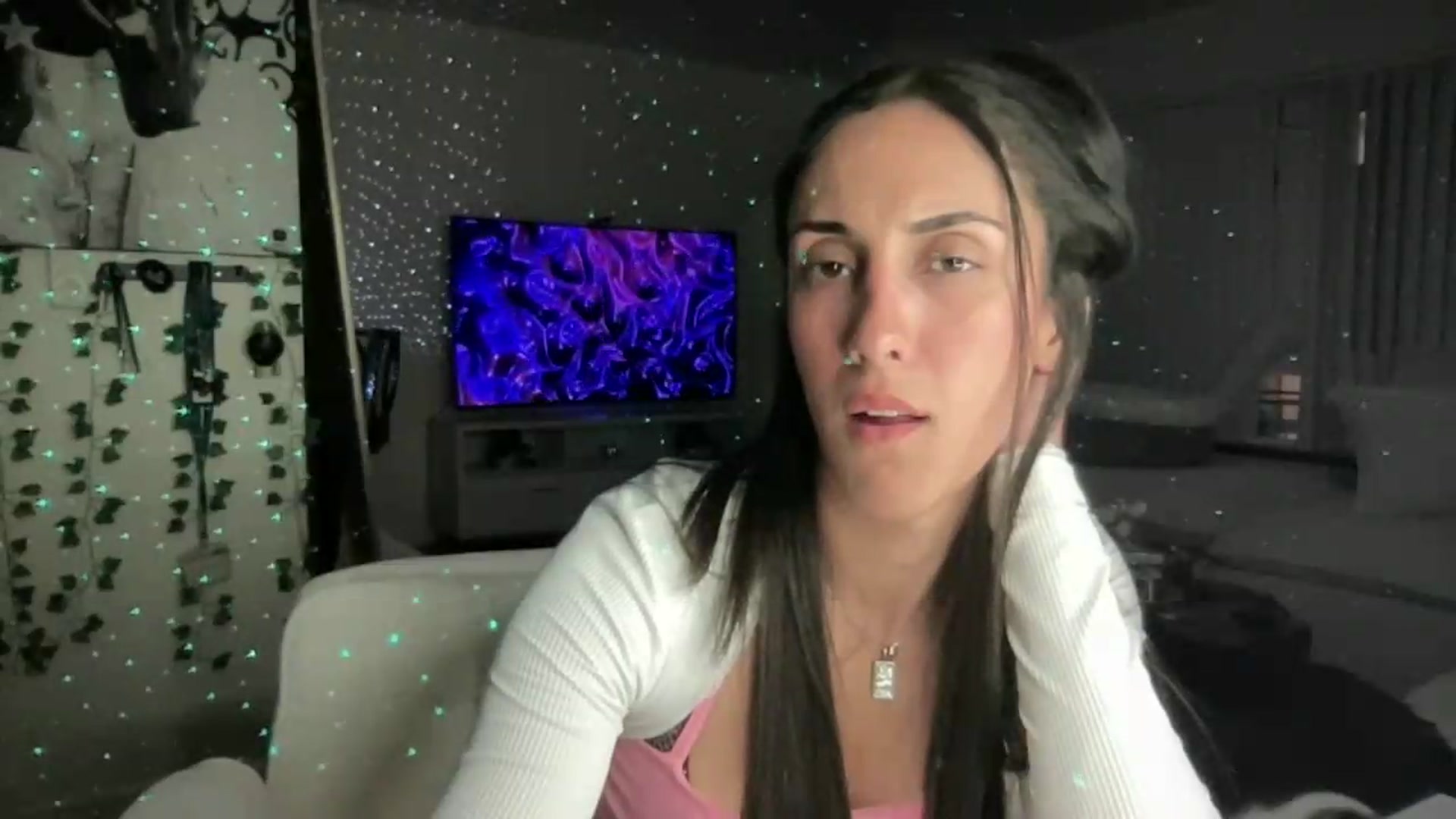 Gallery image thumbnail from LittlePersian's myfreecams stream on, 07/12/2026, 10:50 image 10 of 20