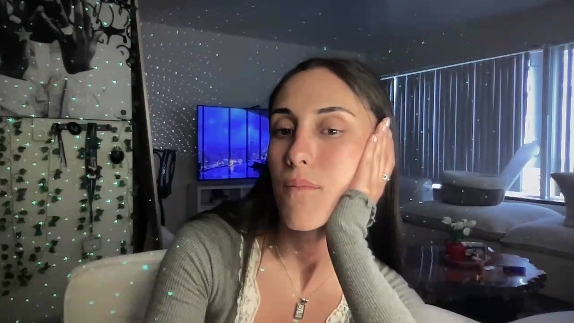Gallery image thumbnail from LittlePersian's myfreecams stream on, 07/12/2026, 13:30 image 10 of 20