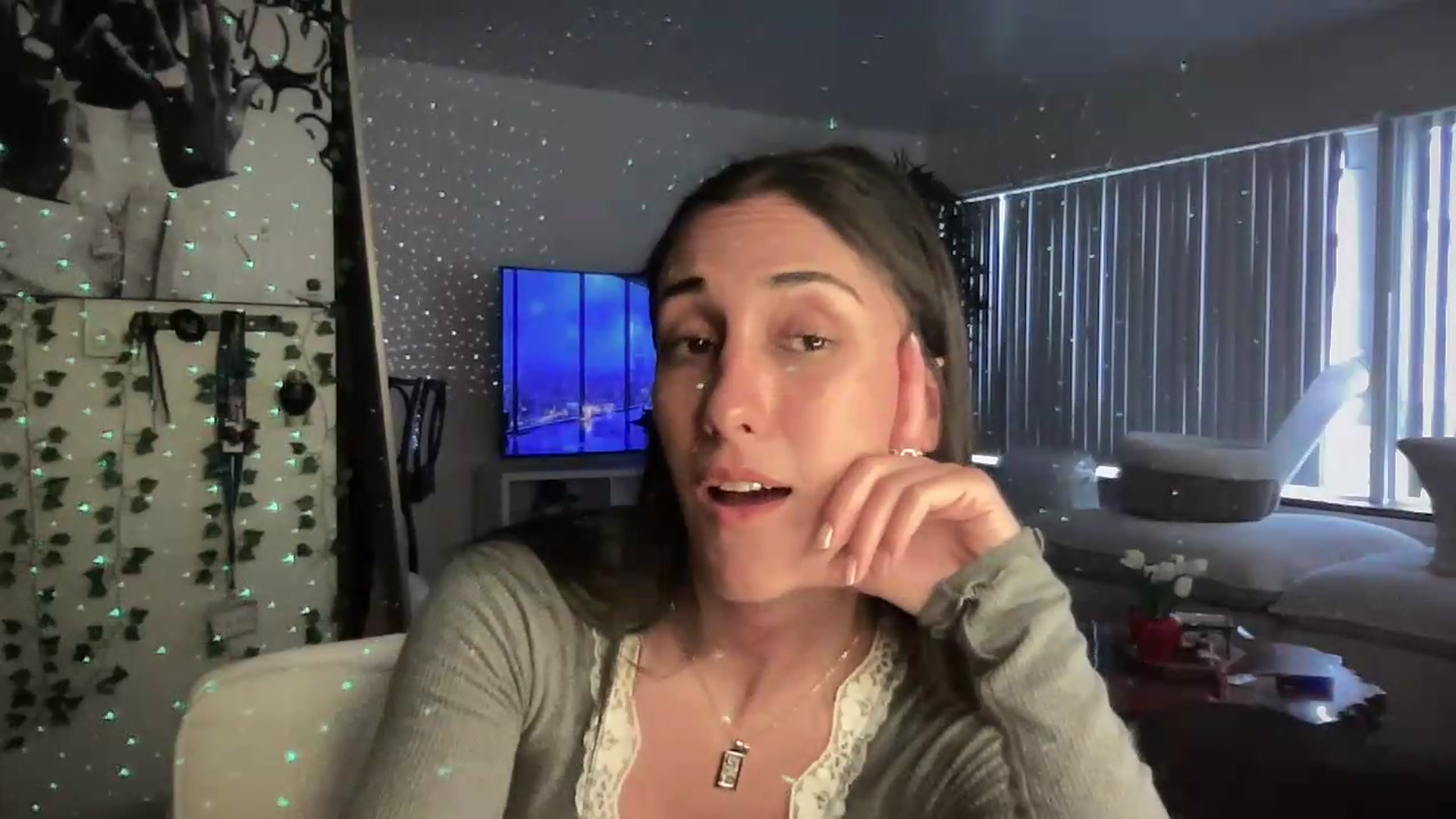 Gallery image thumbnail from LittlePersian's myfreecams stream on, 07/12/2026, 13:30 image 12 of 20
