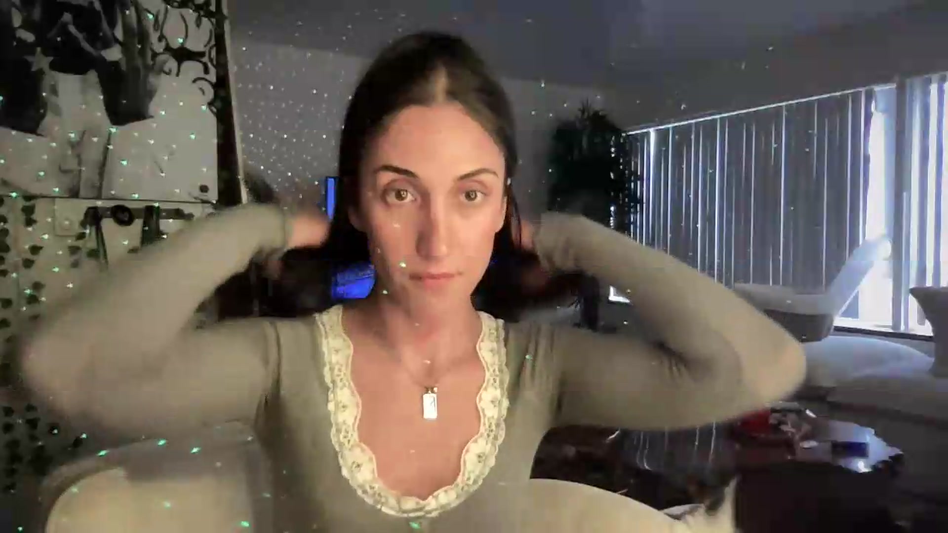 Gallery image thumbnail from LittlePersian's myfreecams stream on, 07/12/2026, 13:30 image 14 of 20