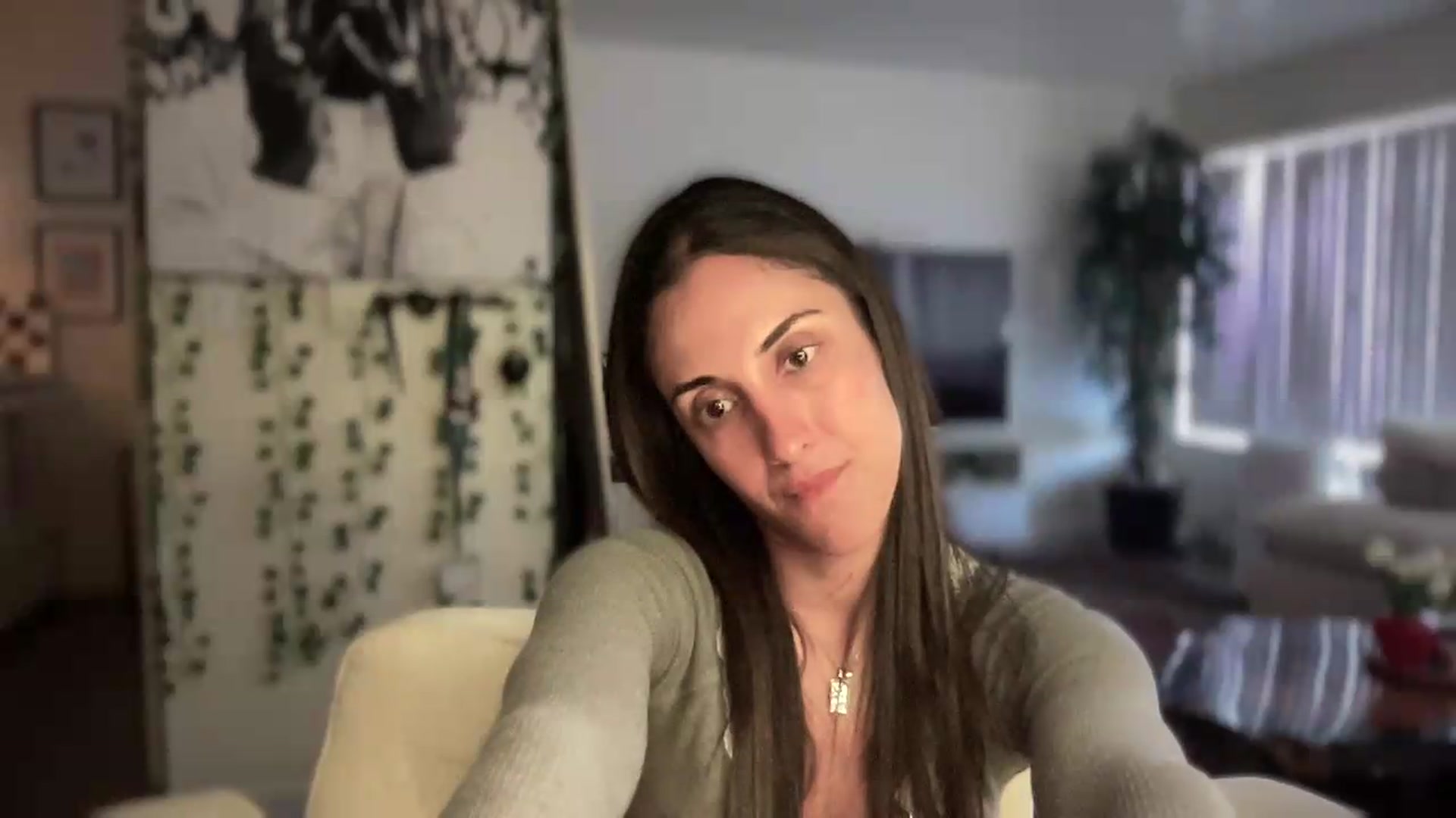 Gallery image thumbnail from LittlePersian's myfreecams stream on, 07/12/2026, 18:01 image 15 of 20