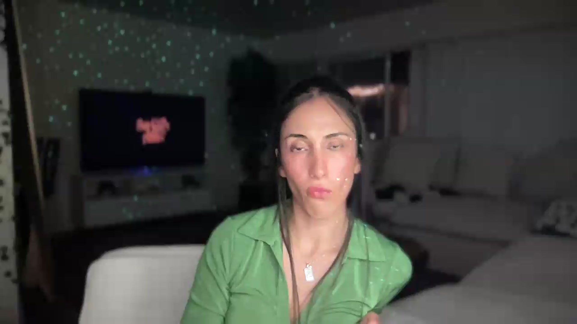 Gallery image thumbnail from LittlePersian's myfreecams stream on, 07/19/2026, 08:28 image 6 of 20