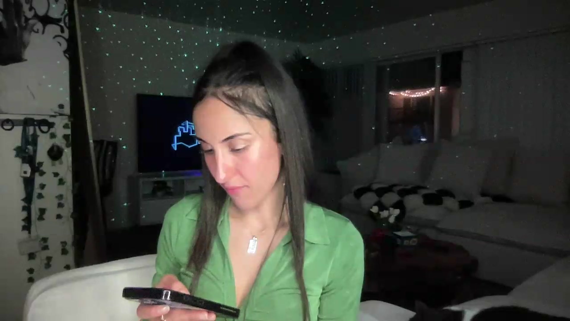 Gallery image thumbnail from LittlePersian's myfreecams stream on, 07/19/2026, 09:39 image 5 of 20