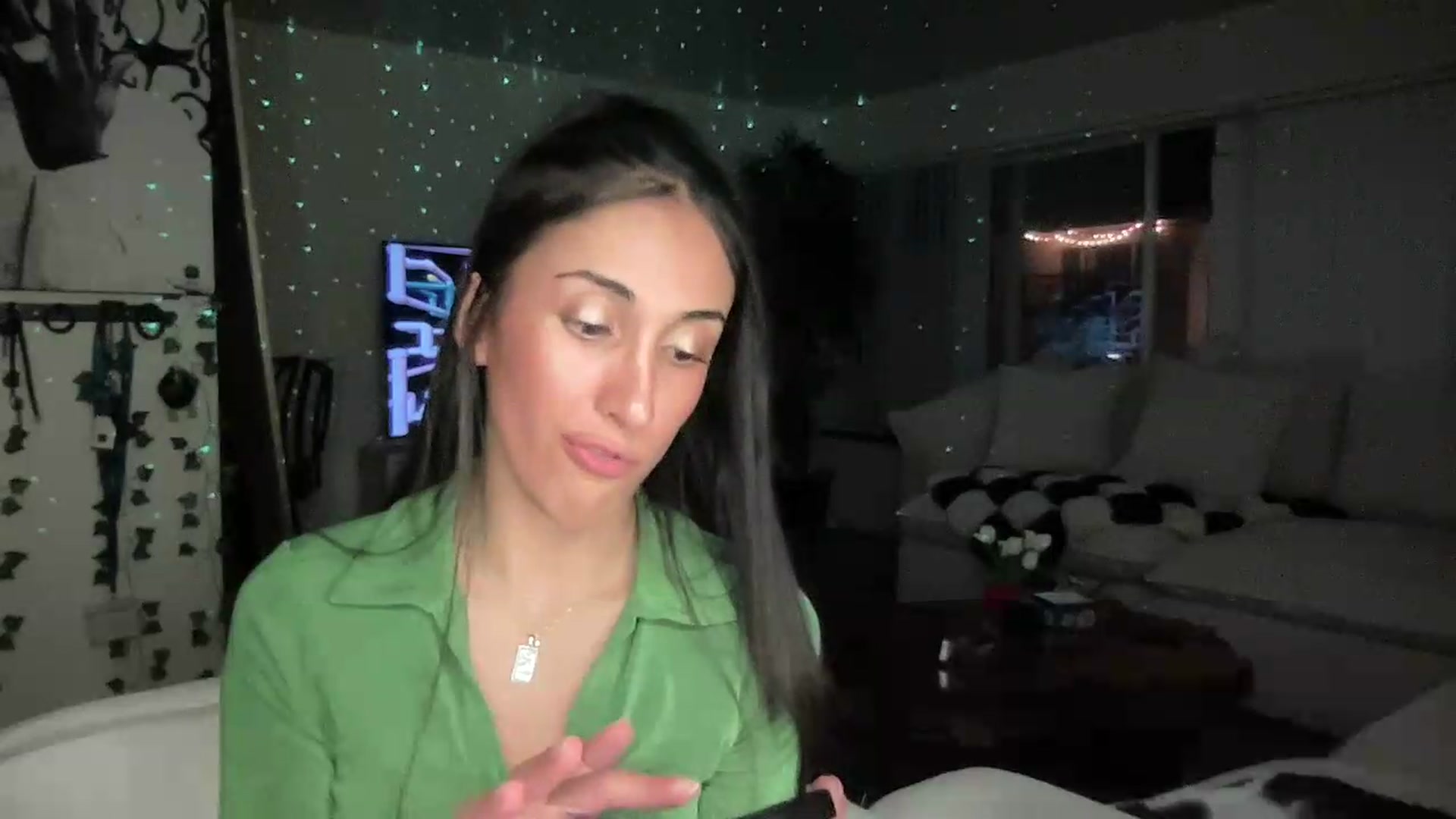 Gallery image thumbnail from LittlePersian's myfreecams stream on, 07/19/2026, 09:39 image 14 of 20