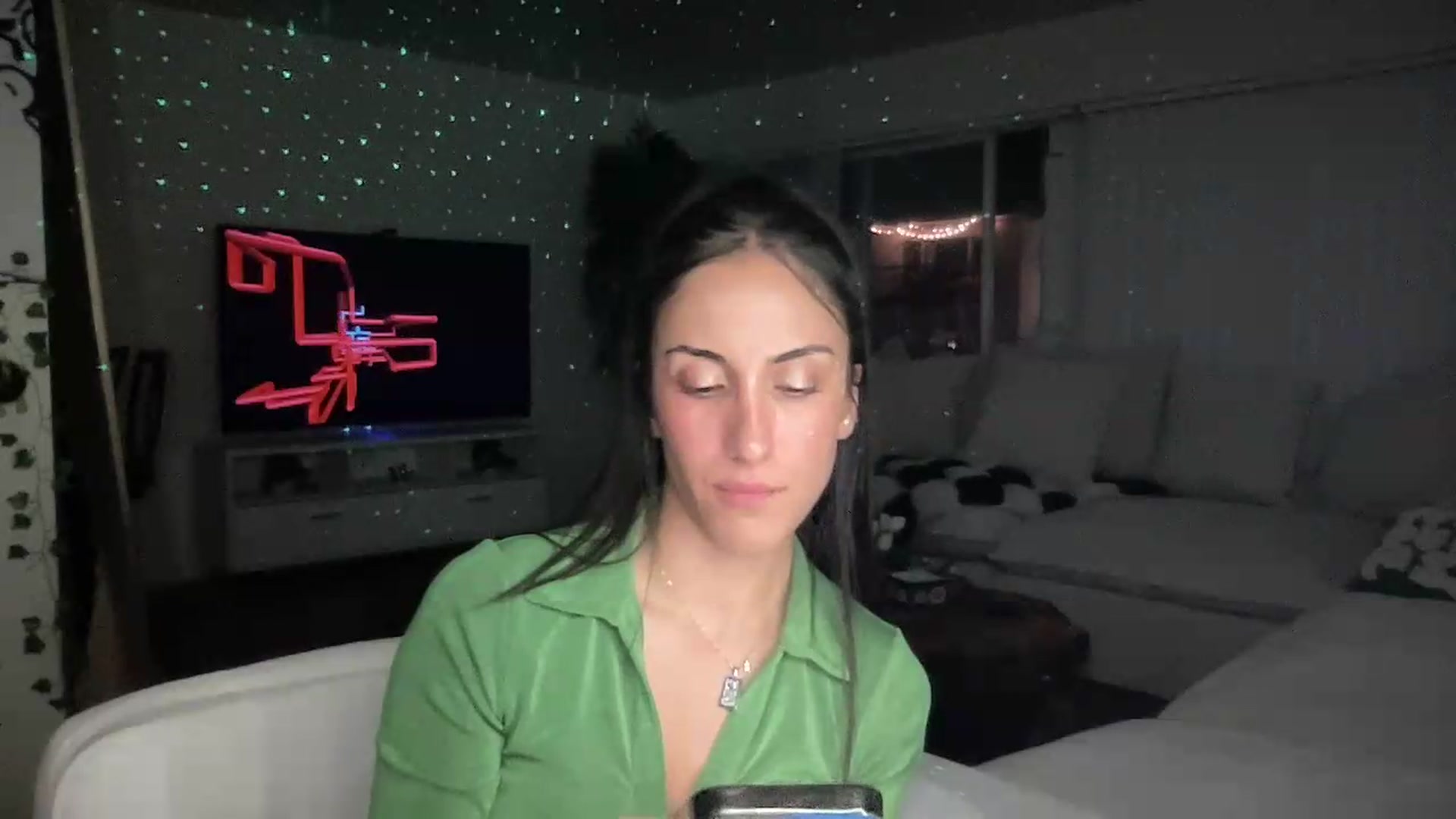 Gallery image thumbnail from LittlePersian's myfreecams stream on, 07/19/2026, 10:31 image 13 of 20