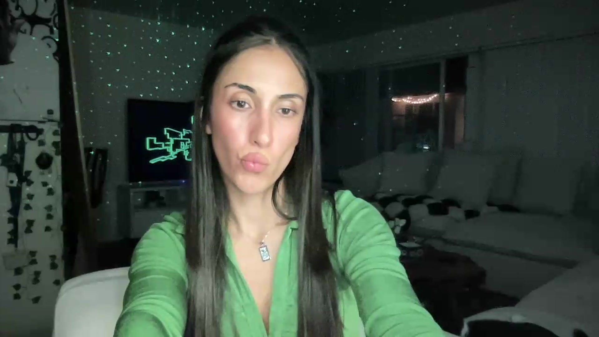 Gallery image thumbnail from LittlePersian's myfreecams stream on, 07/19/2026, 10:31 image 2 of 20