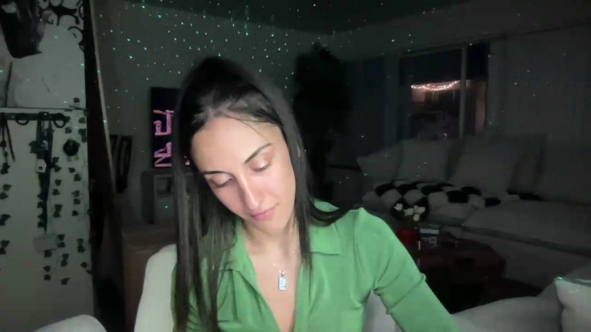 Gallery image thumbnail from LittlePersian's myfreecams stream on, 07/19/2026, 11:36 image 17 of 20